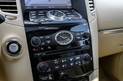 2015 INFINITI QX70 Base