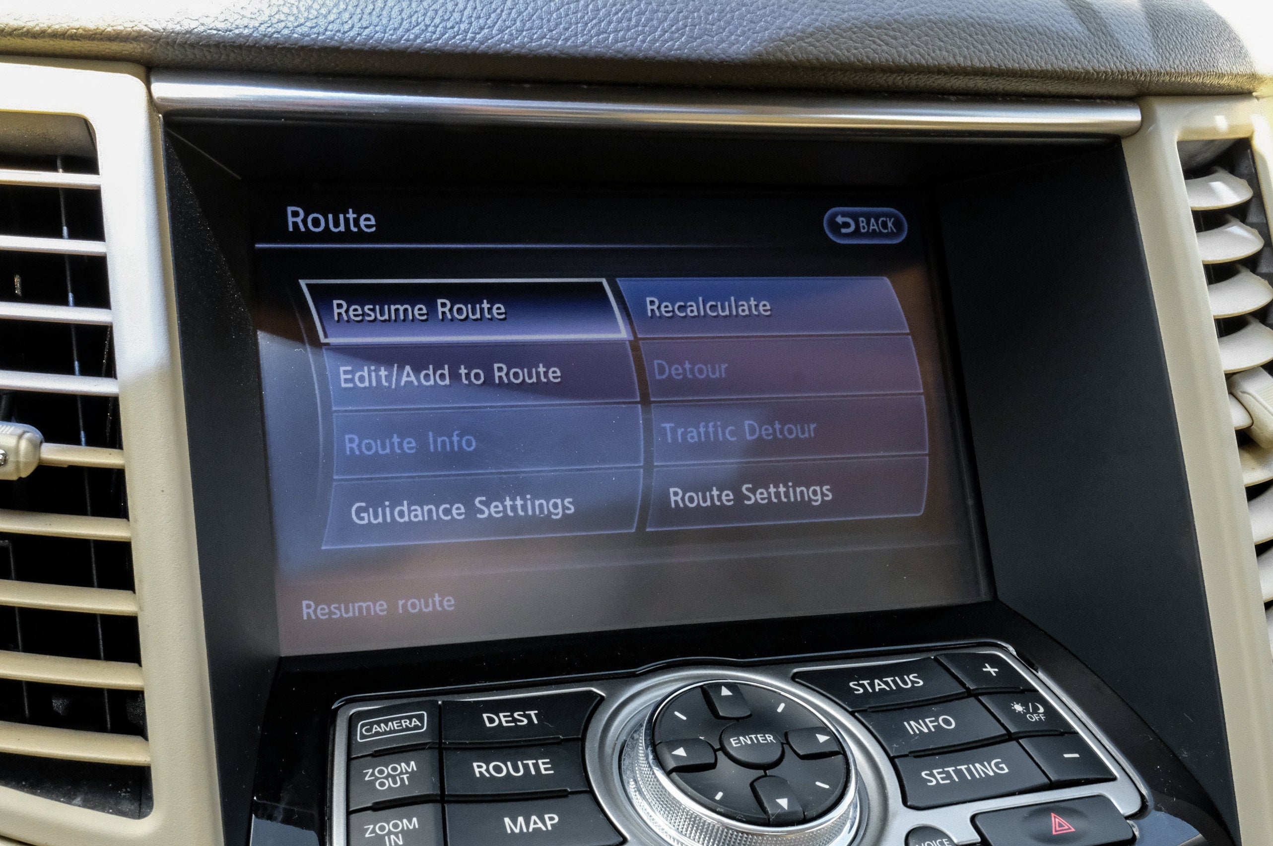 2015 INFINITI QX70 Base