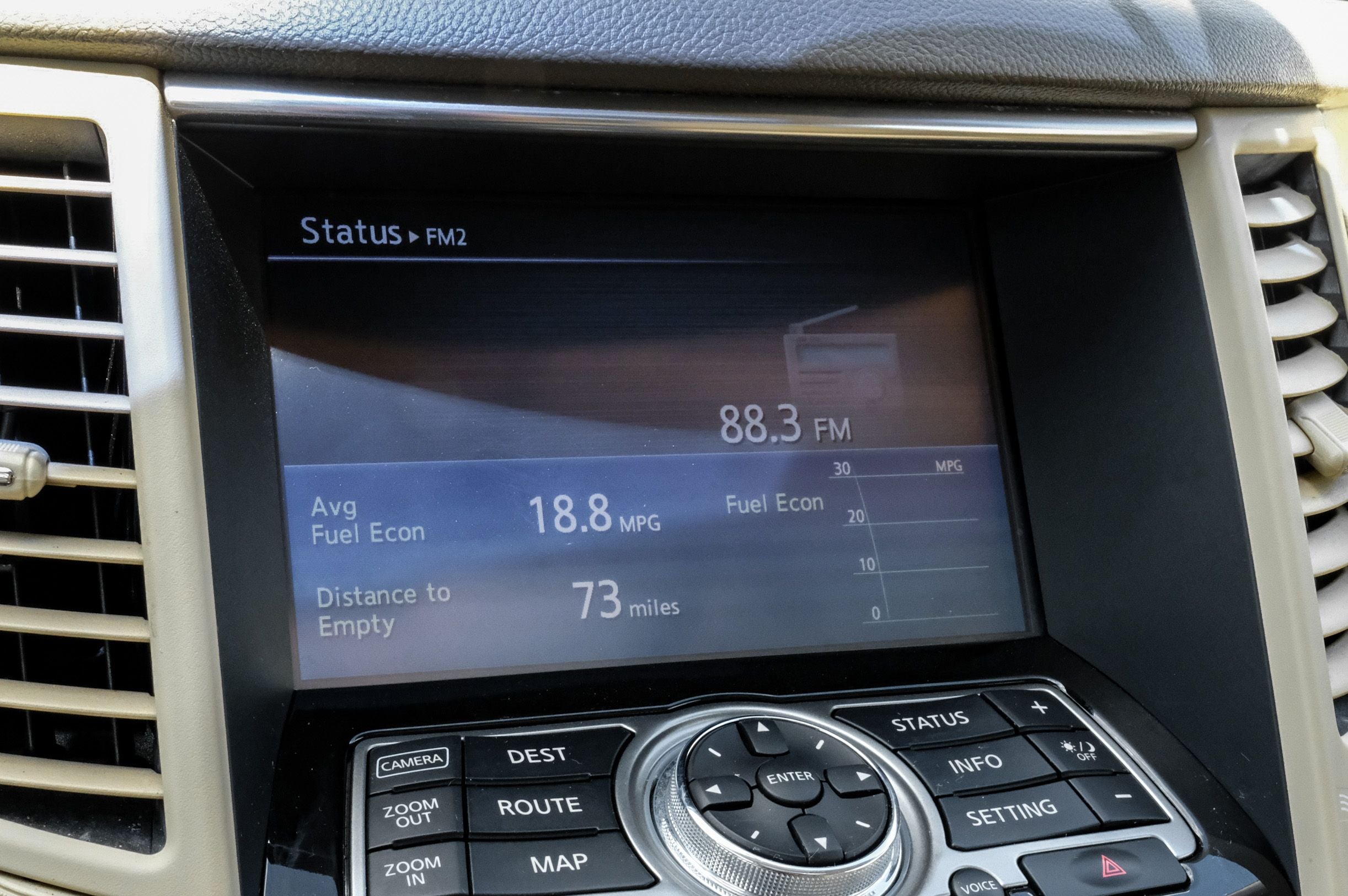 2015 INFINITI QX70 Base