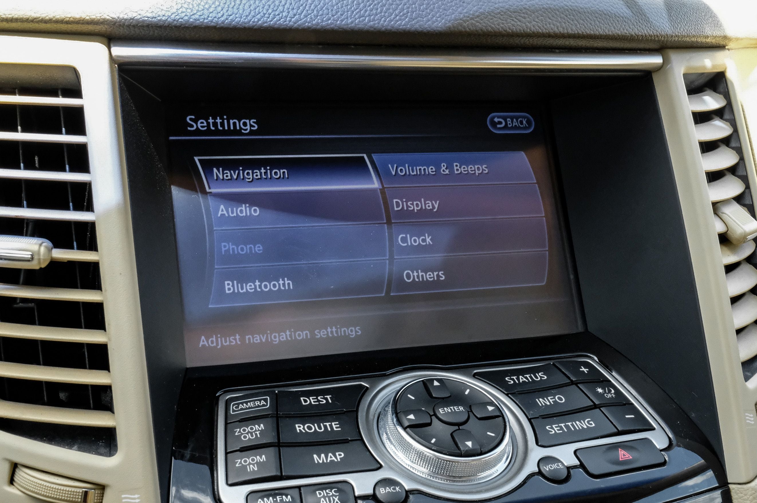 2015 INFINITI QX70 Base