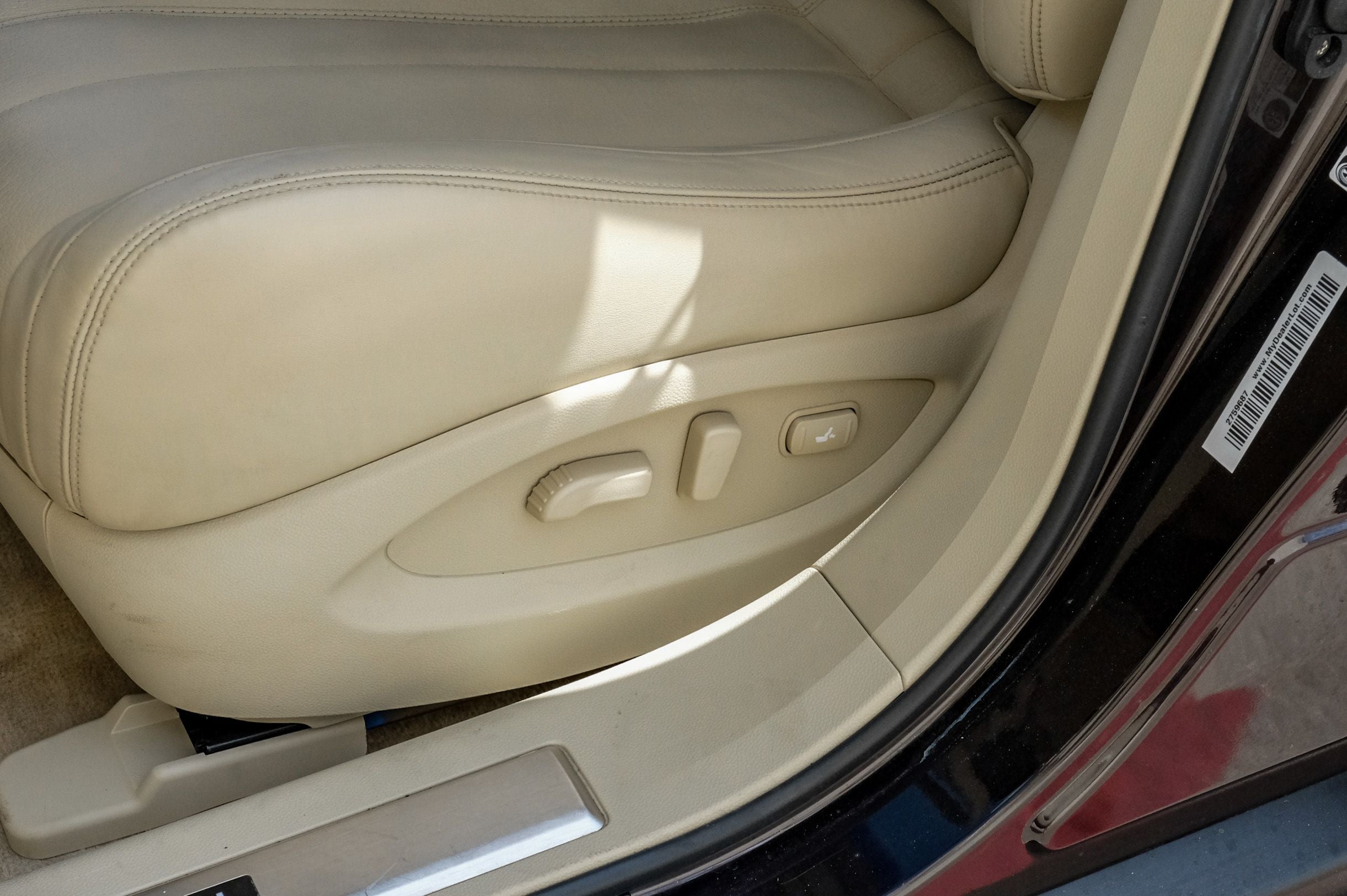 2015 INFINITI QX70 Base