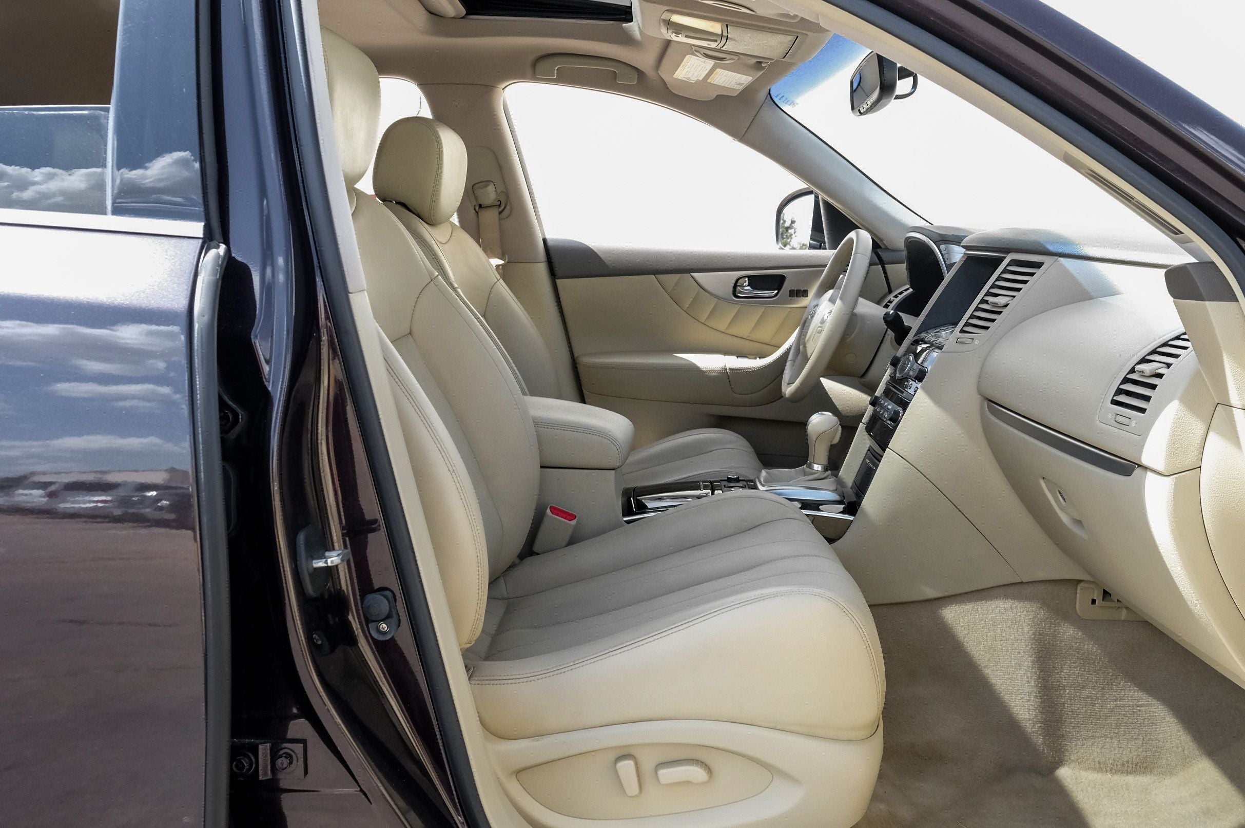 2015 INFINITI QX70 Base