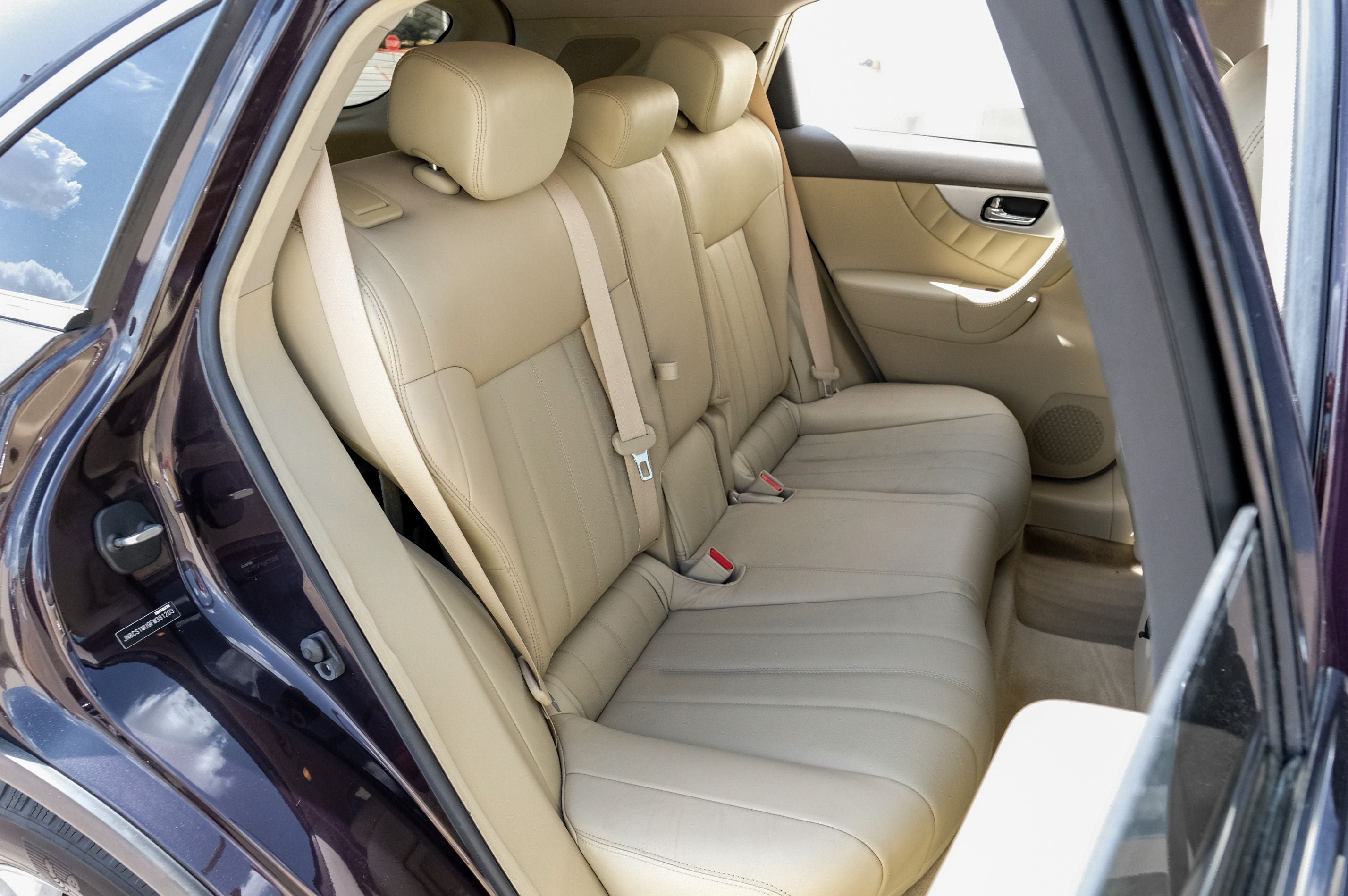 2015 INFINITI QX70 Base