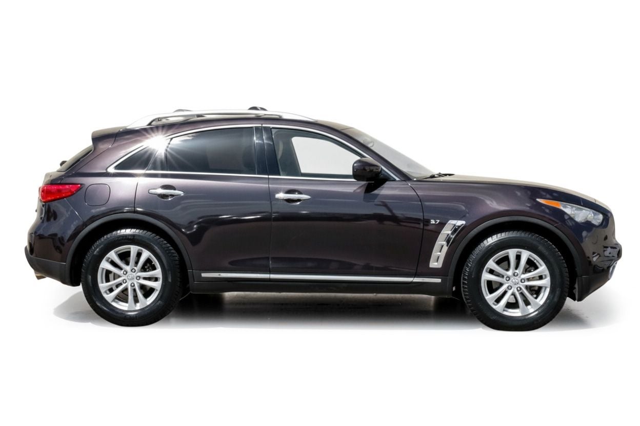 2015 INFINITI QX70 Base