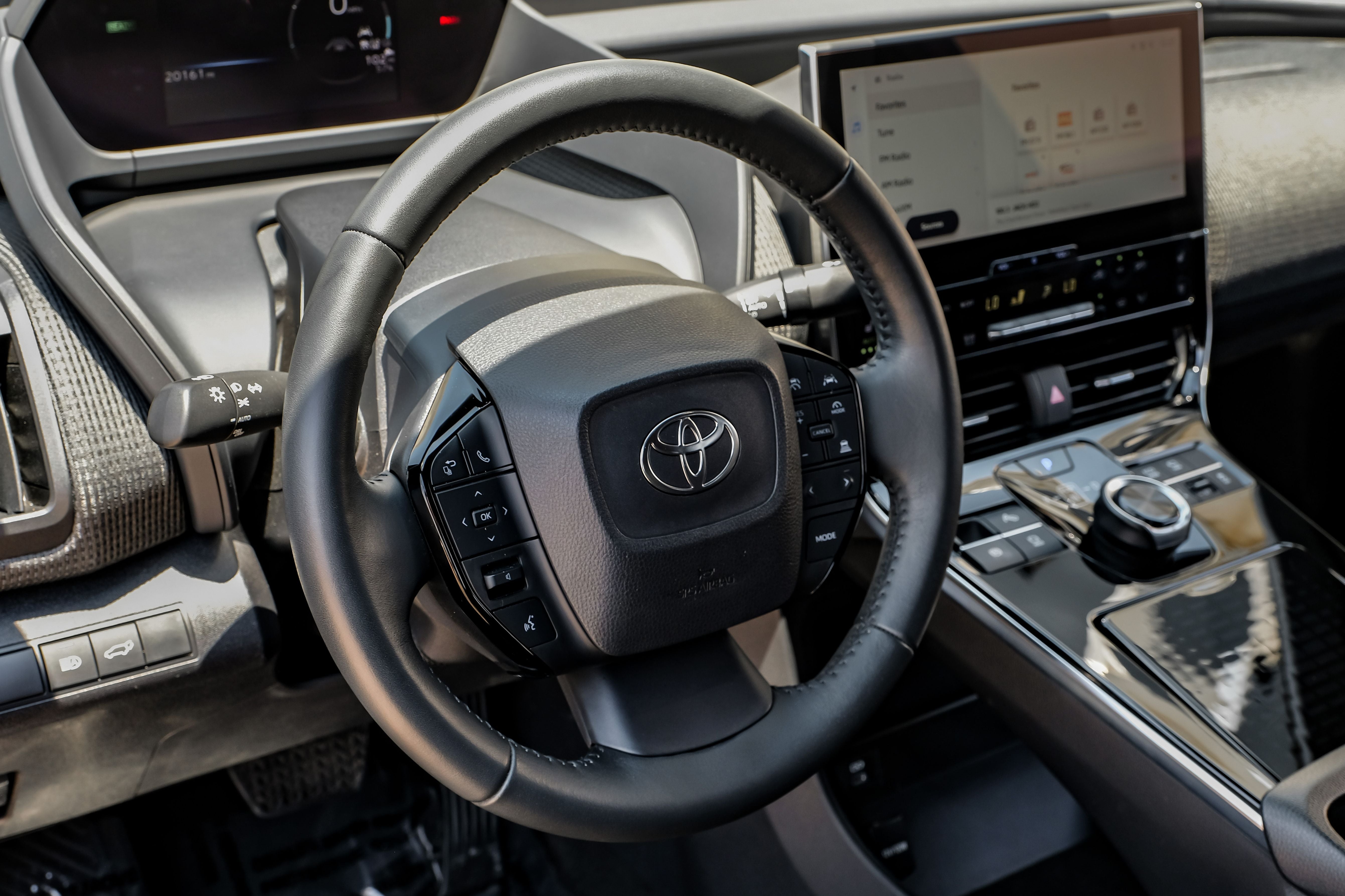 2023 Toyota bZ4X Limited