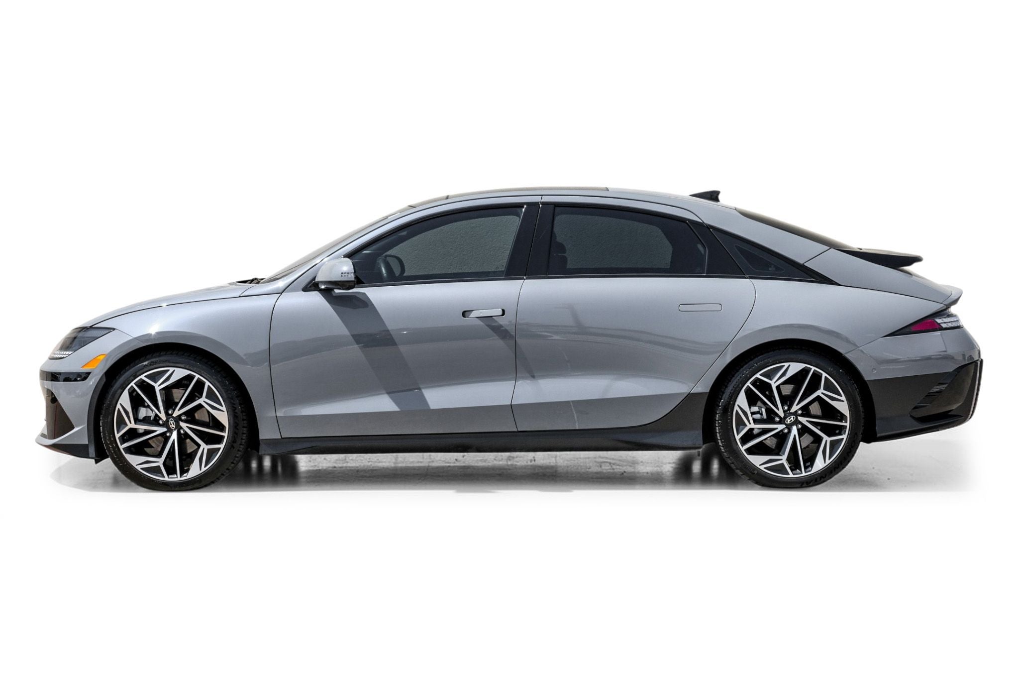 2023 Hyundai IONIQ 6 Limited