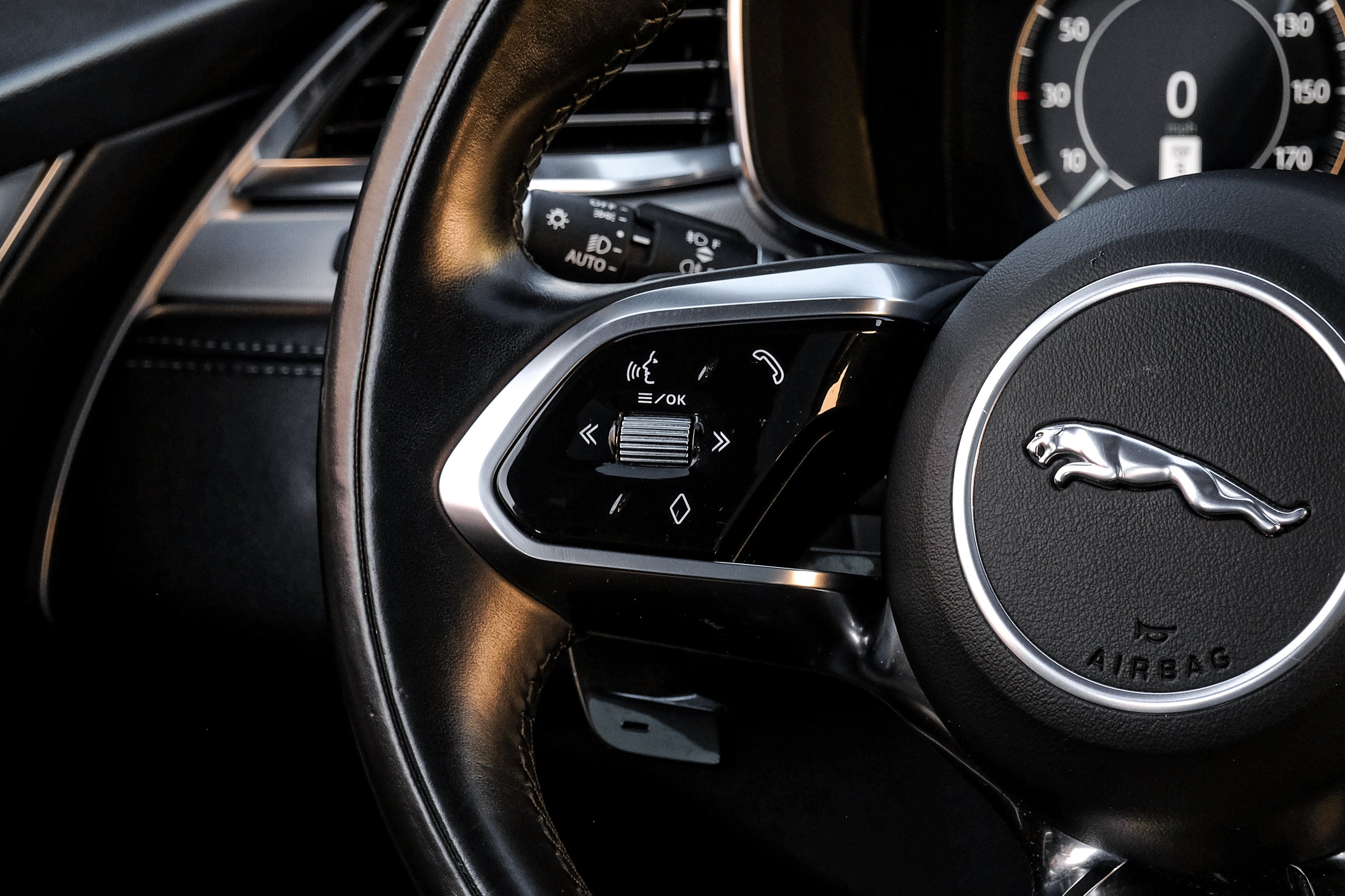 2024 Jaguar F-PACE P250 R-Dynamic S