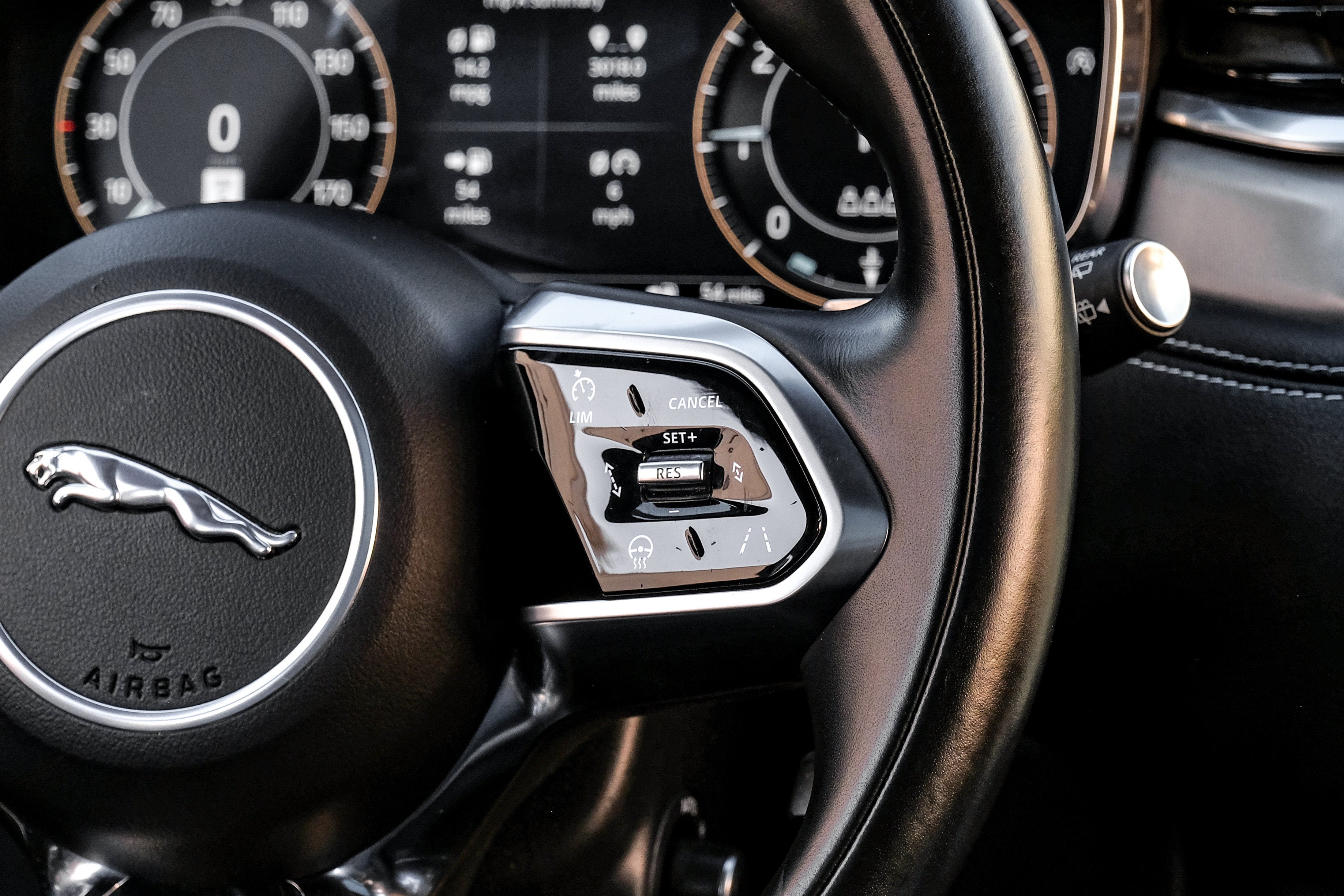 2024 Jaguar F-PACE P250 R-Dynamic S