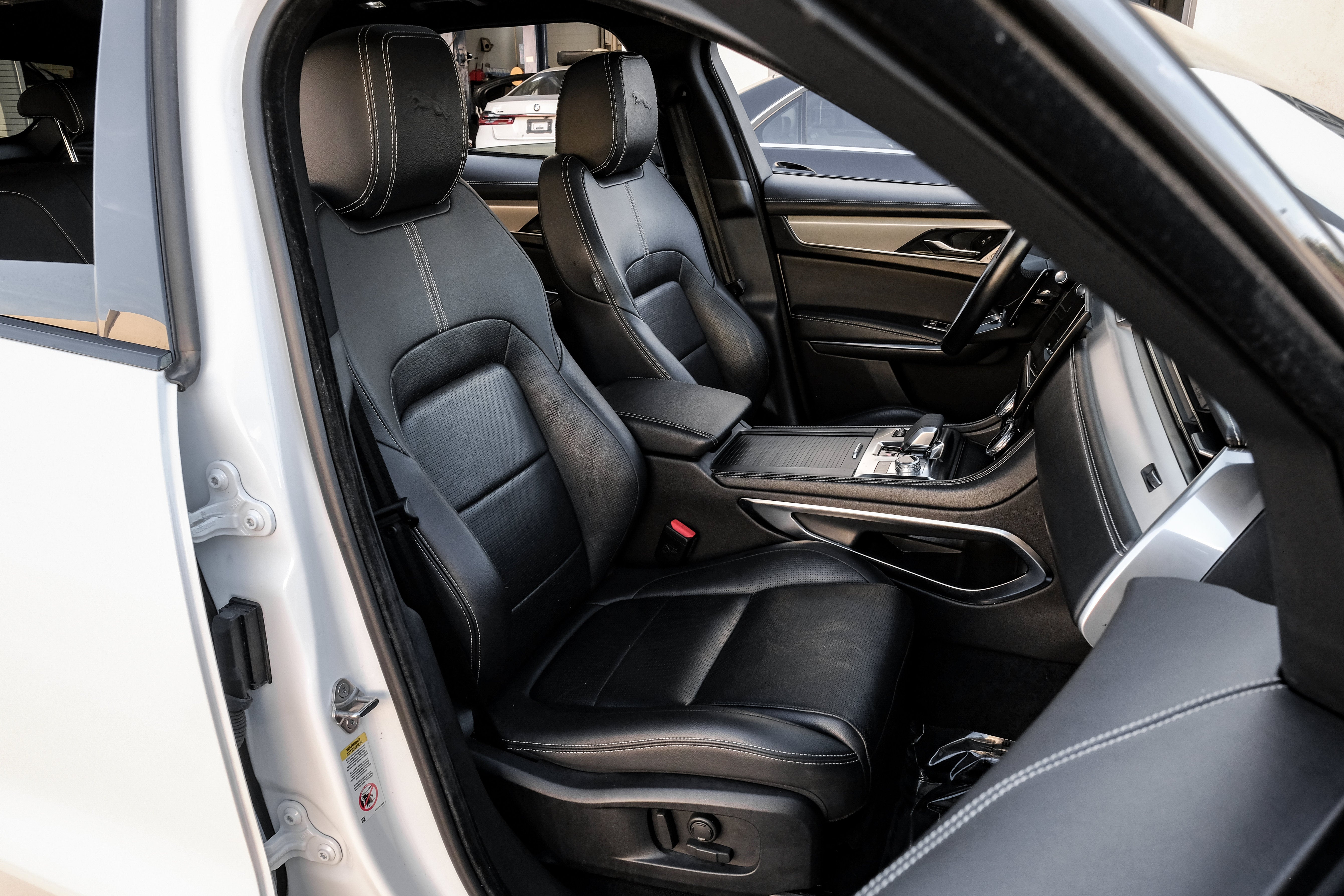 2024 Jaguar F-PACE P250 R-Dynamic S