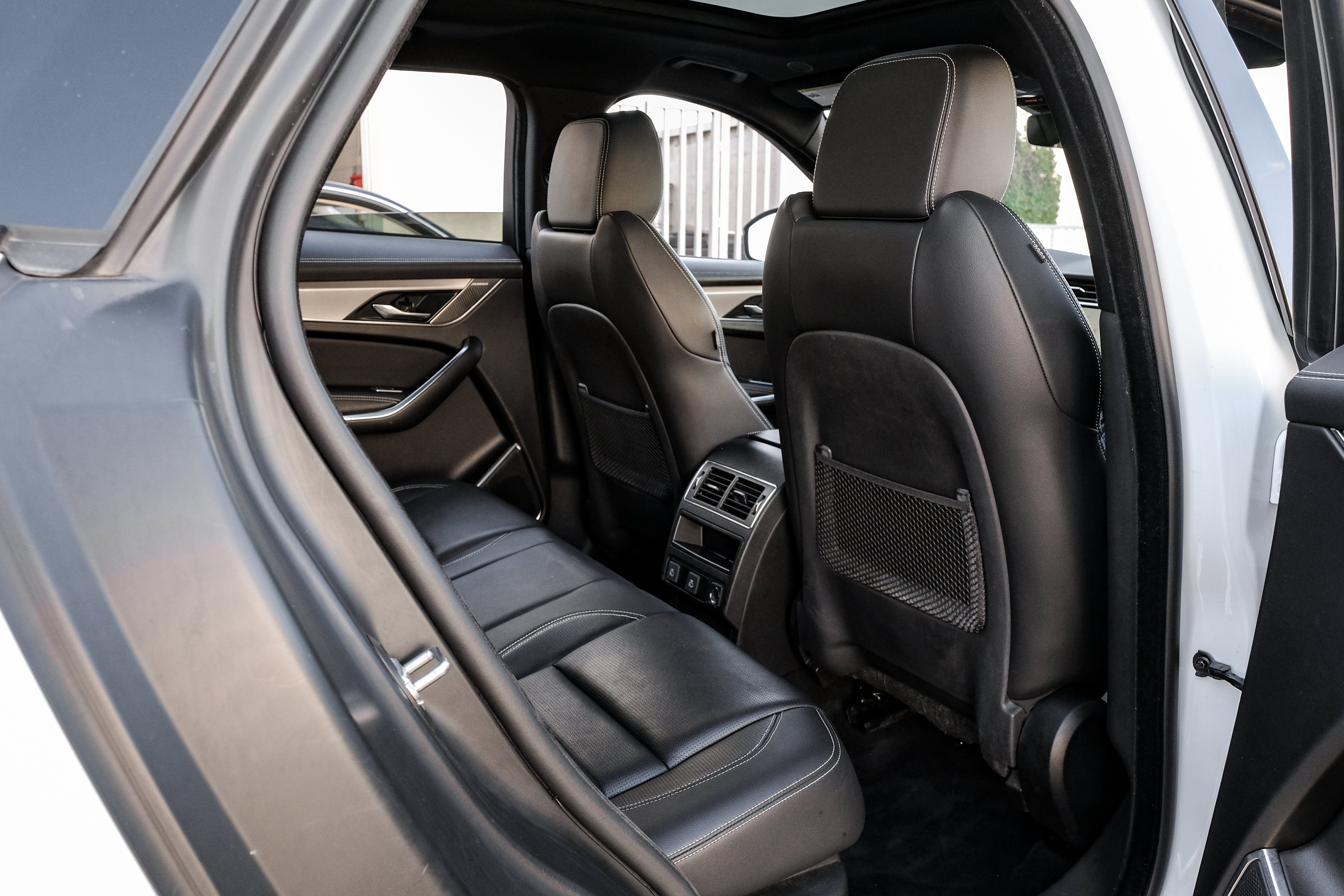 2024 Jaguar F-PACE P250 R-Dynamic S