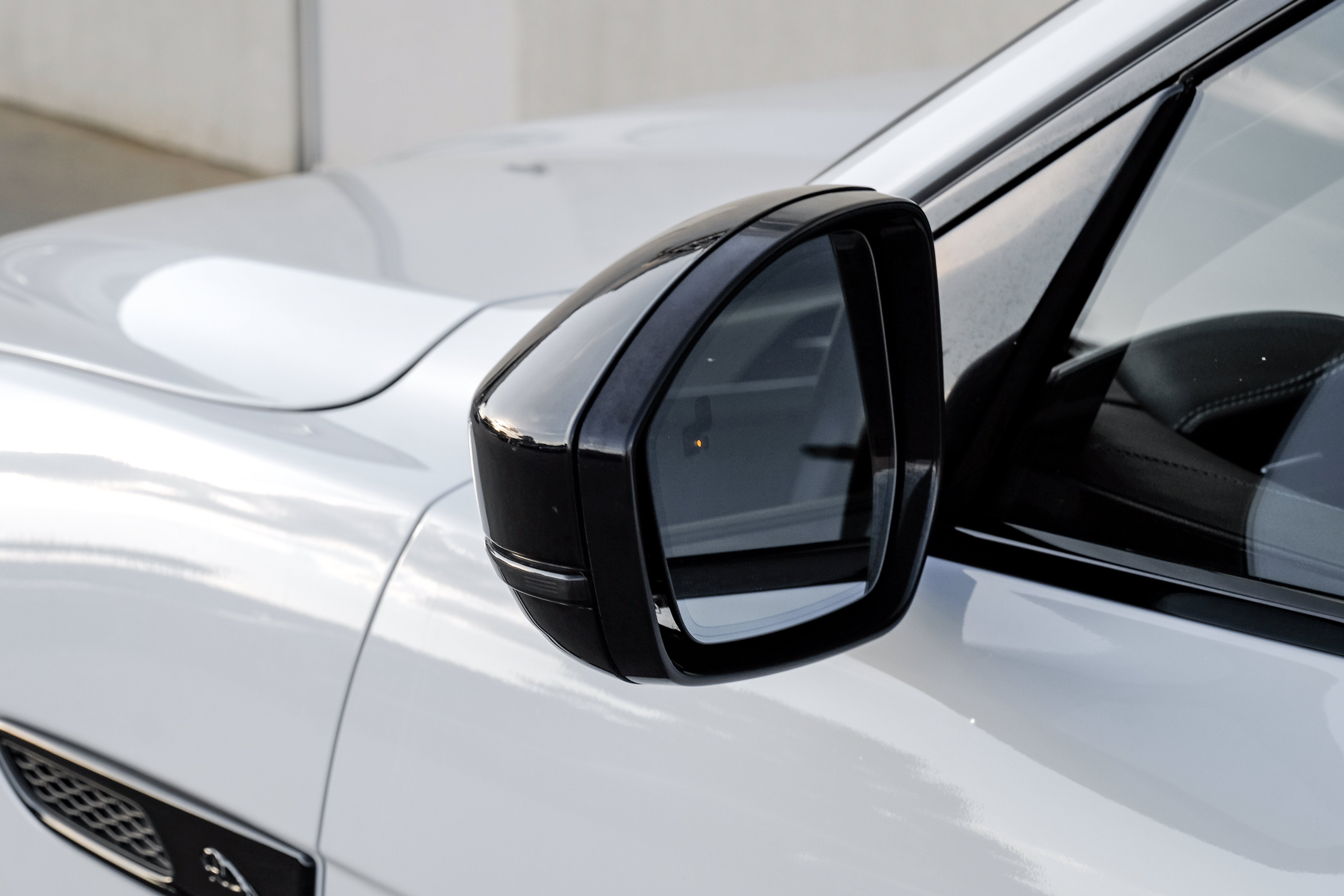 2024 Jaguar F-PACE P250 R-Dynamic S