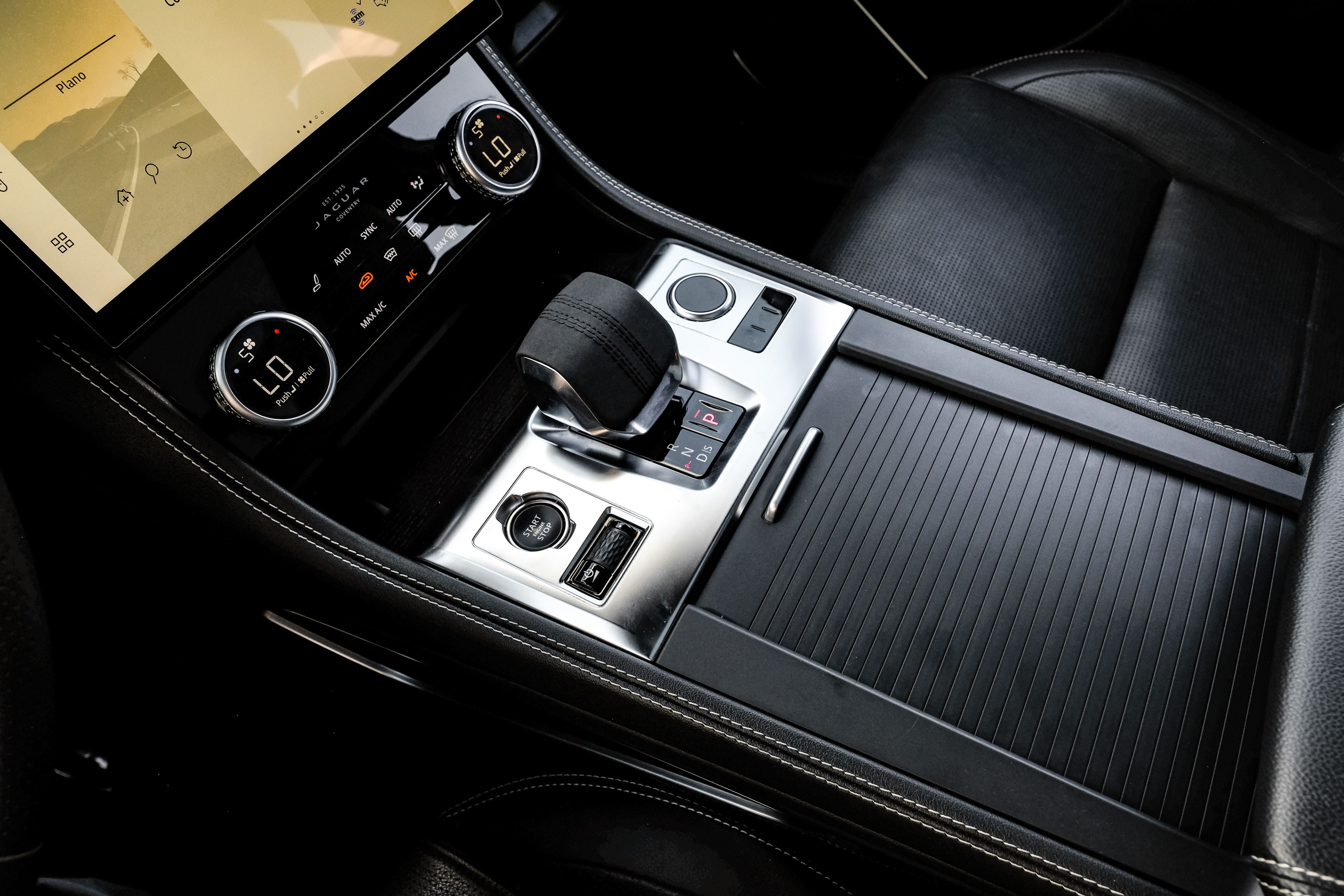 2023 Jaguar F-PACE P400 R-Dynamic S