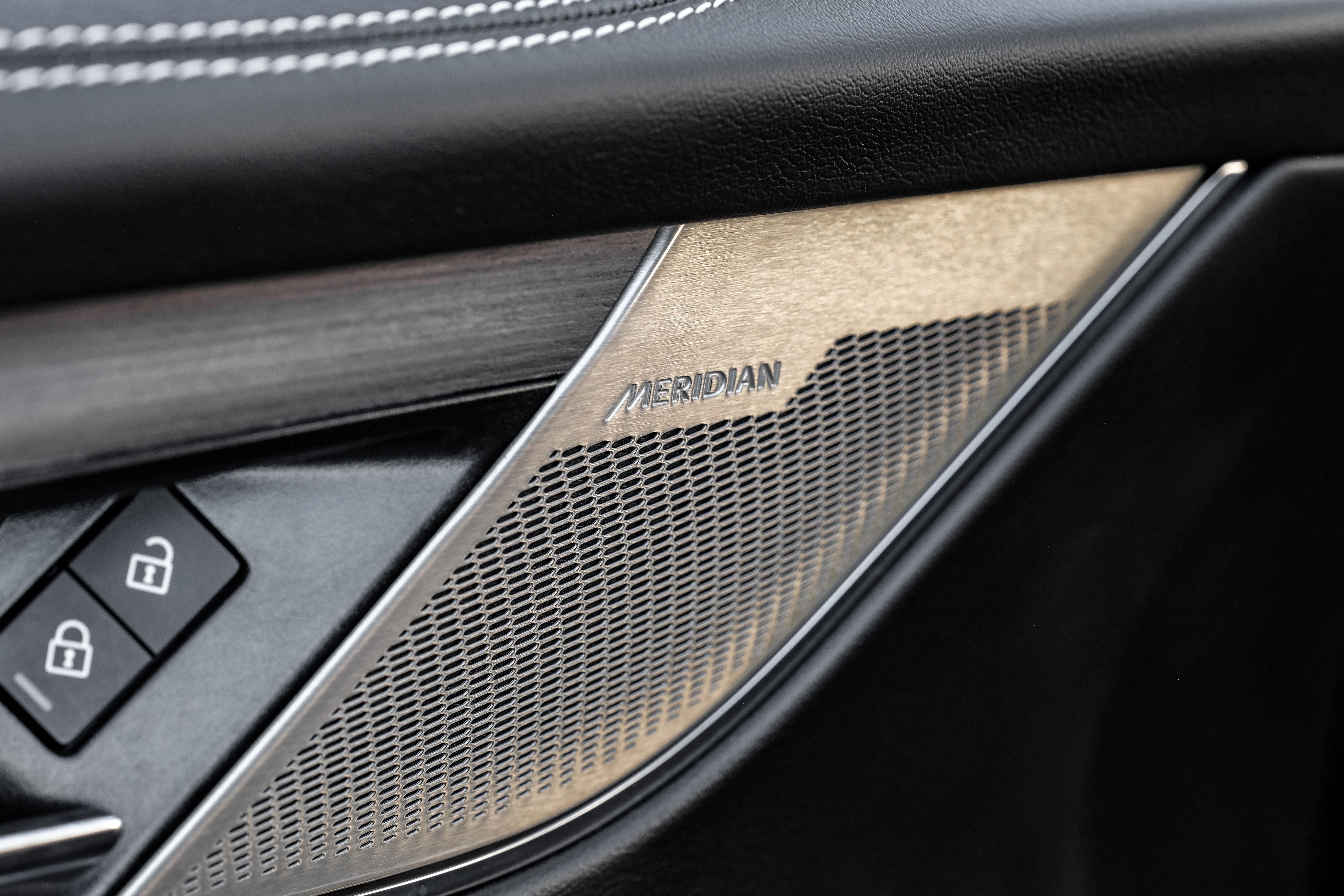 2023 Jaguar F-PACE P400 R-Dynamic S
