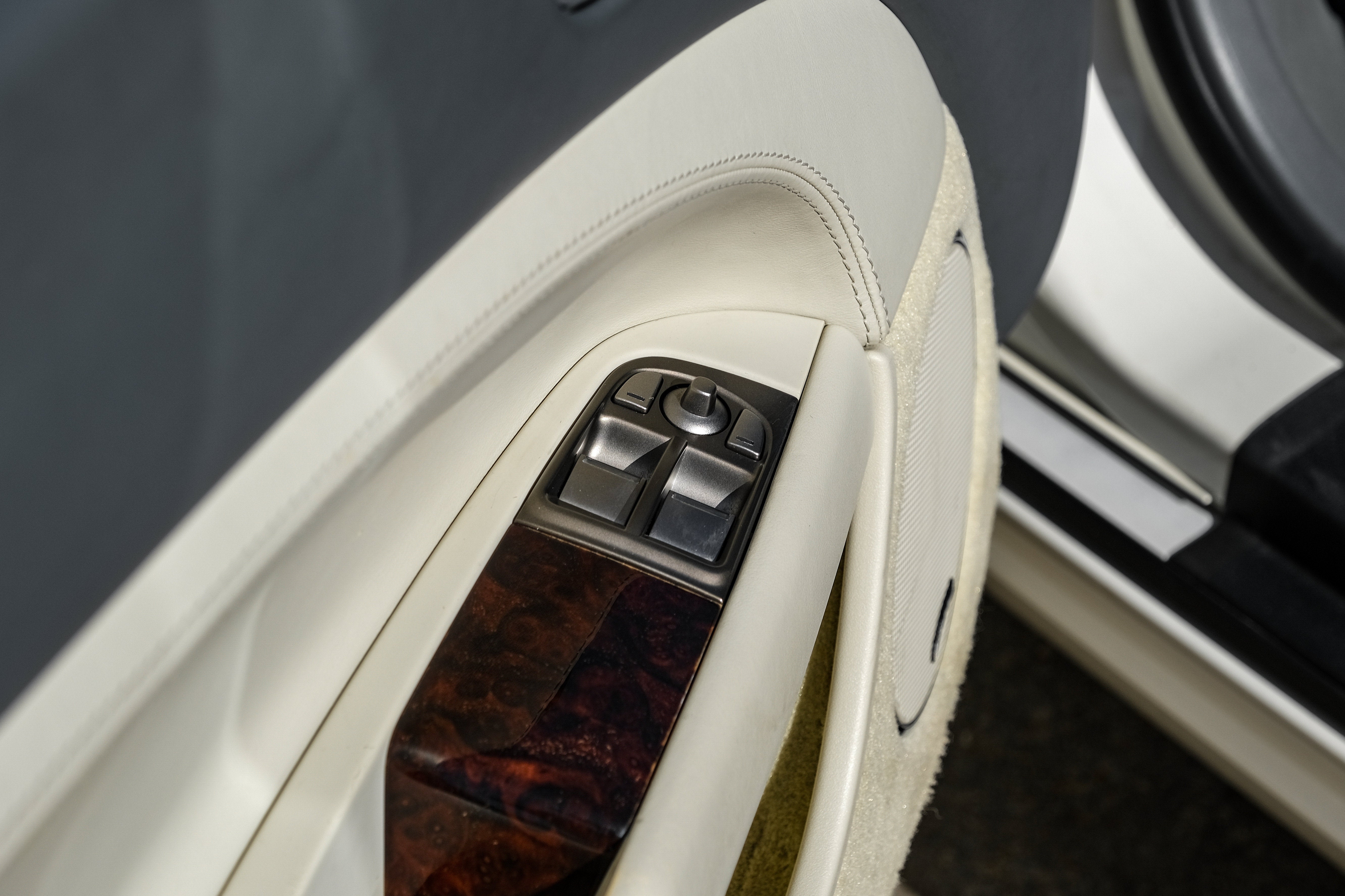 2008 Jaguar XK XKR Base