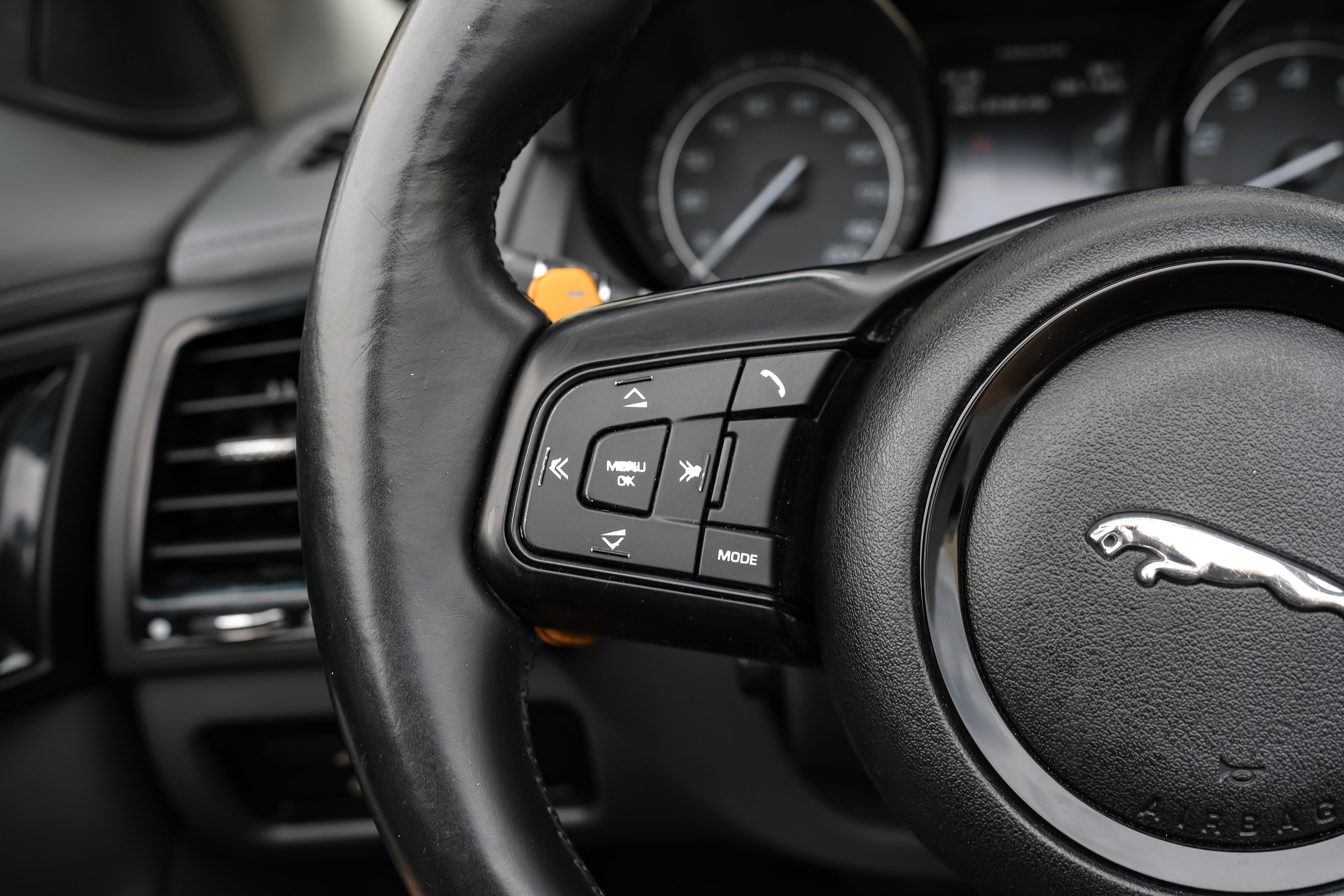2014 Jaguar F-TYPE V8 S