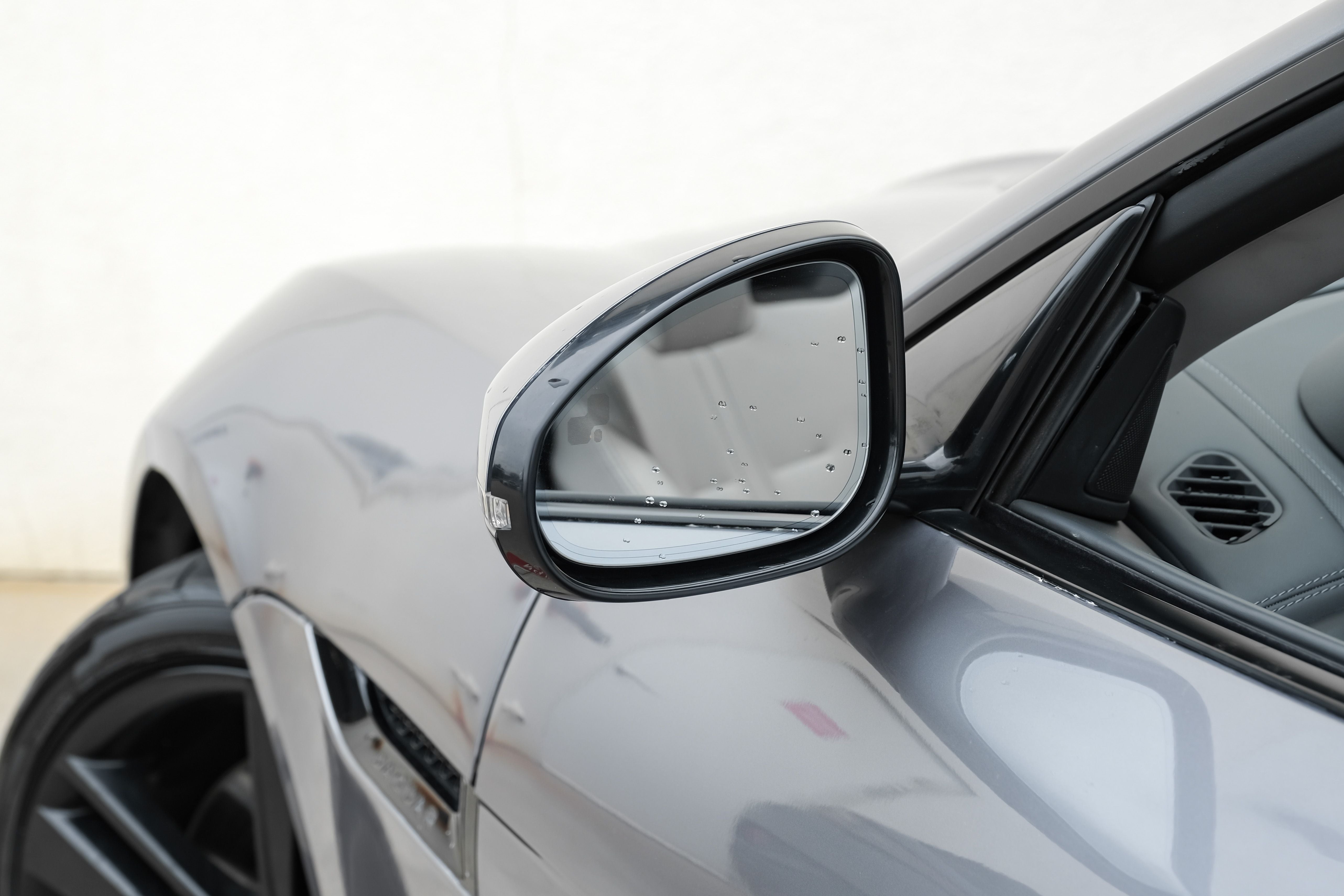 2014 Jaguar F-TYPE V8 S