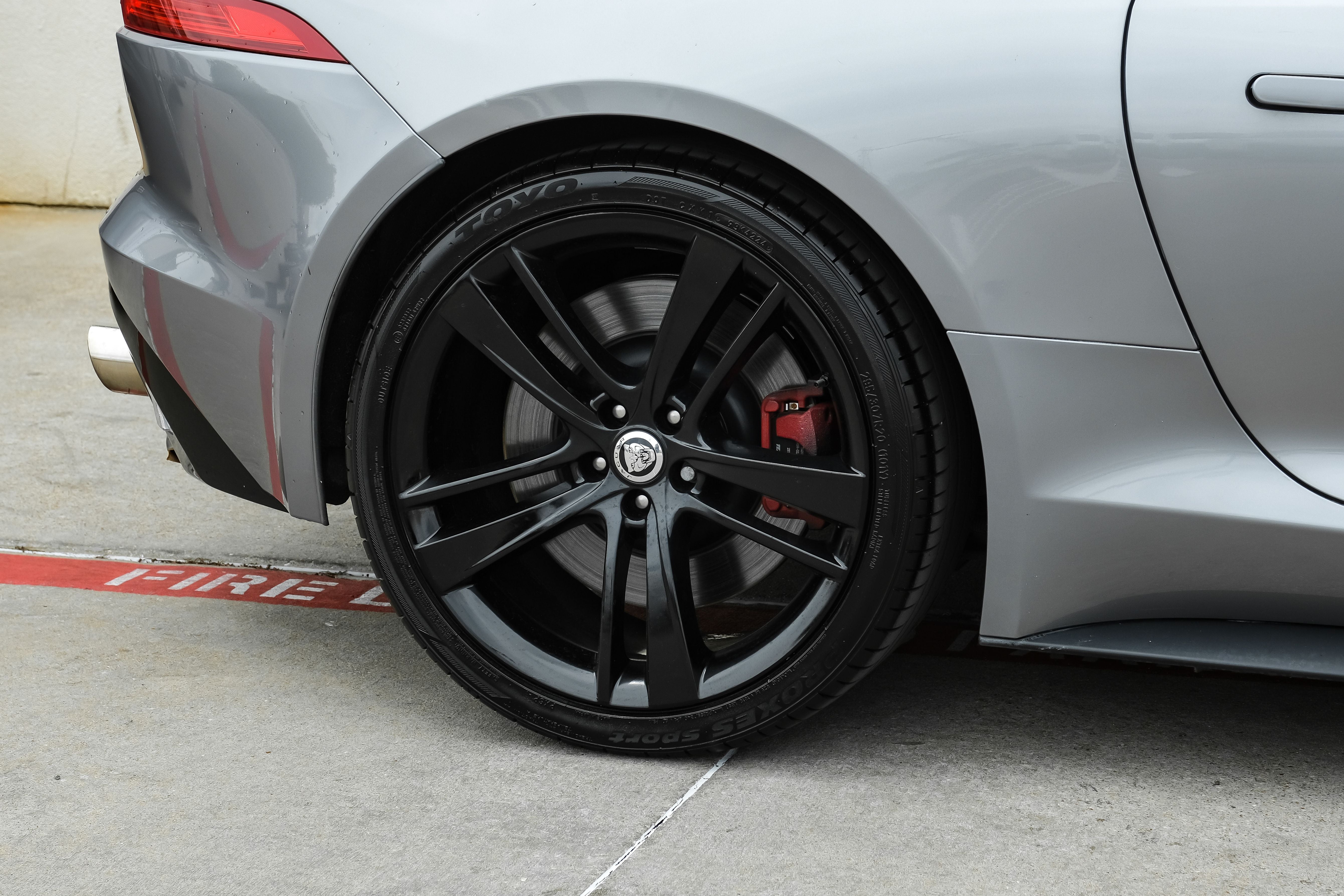 2014 Jaguar F-TYPE V8 S