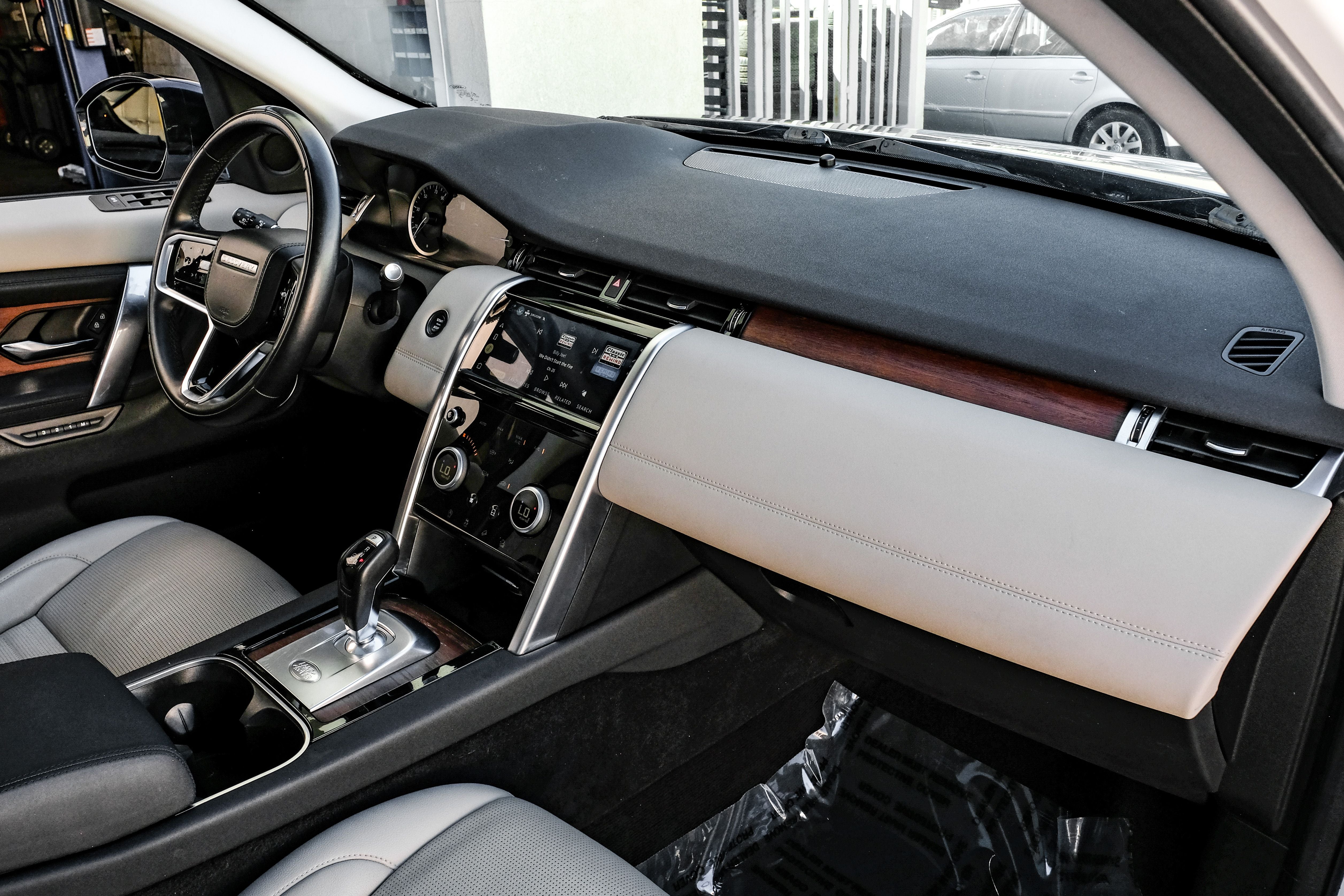 2023 Land Rover Discovery Sport SE