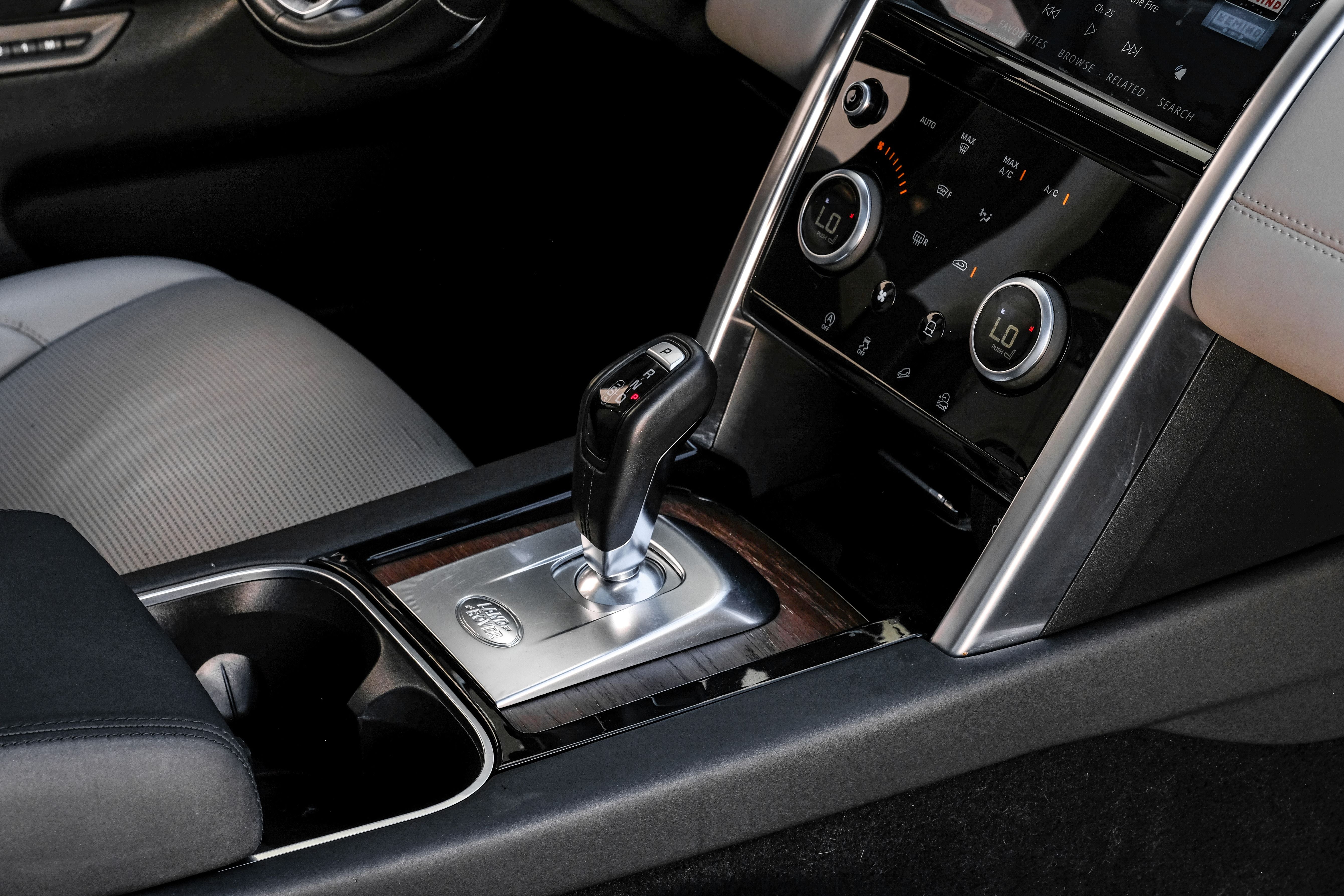 2023 Land Rover Discovery Sport SE