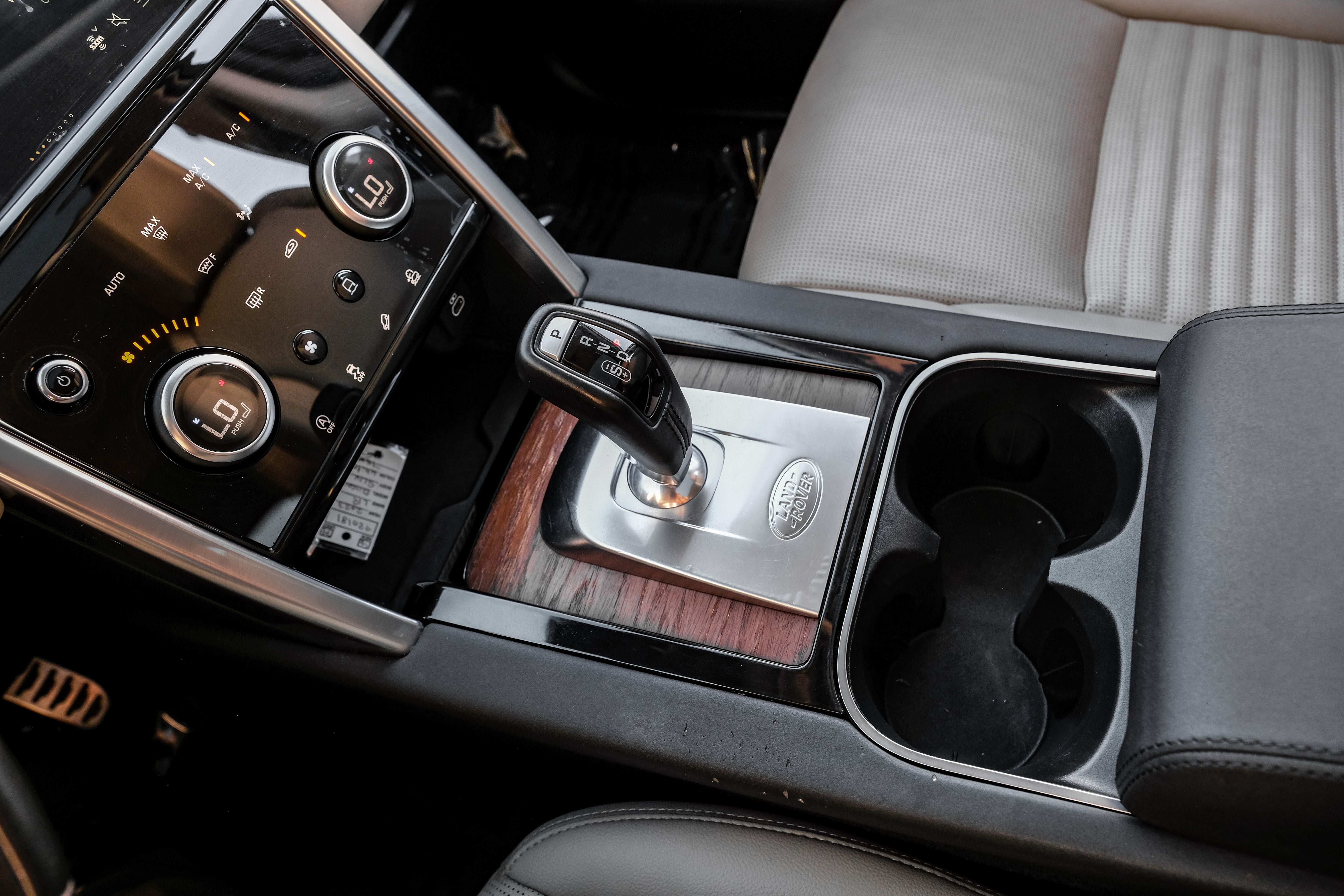 2023 Land Rover Discovery Sport SE