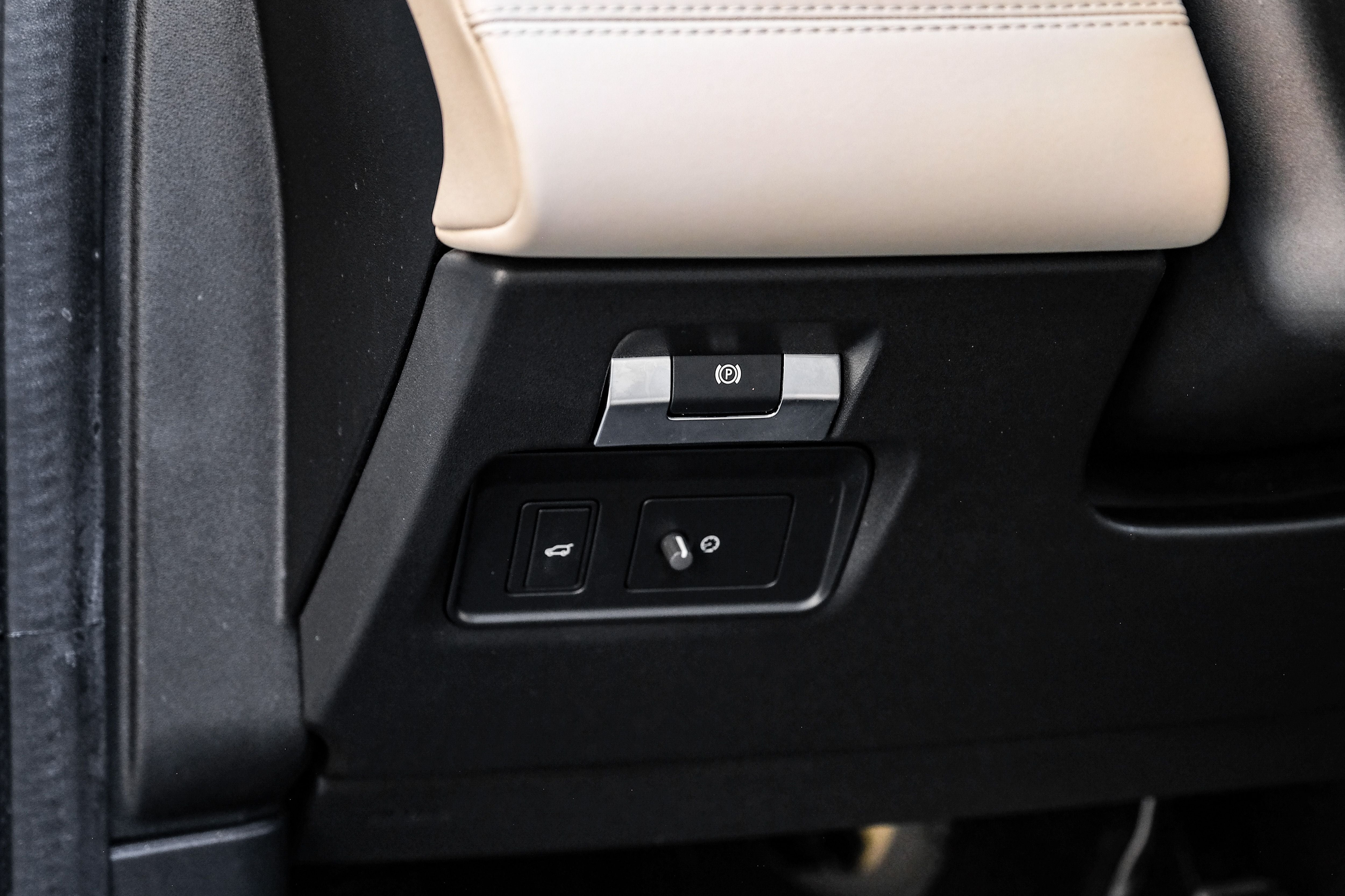 2023 Land Rover Discovery Sport SE