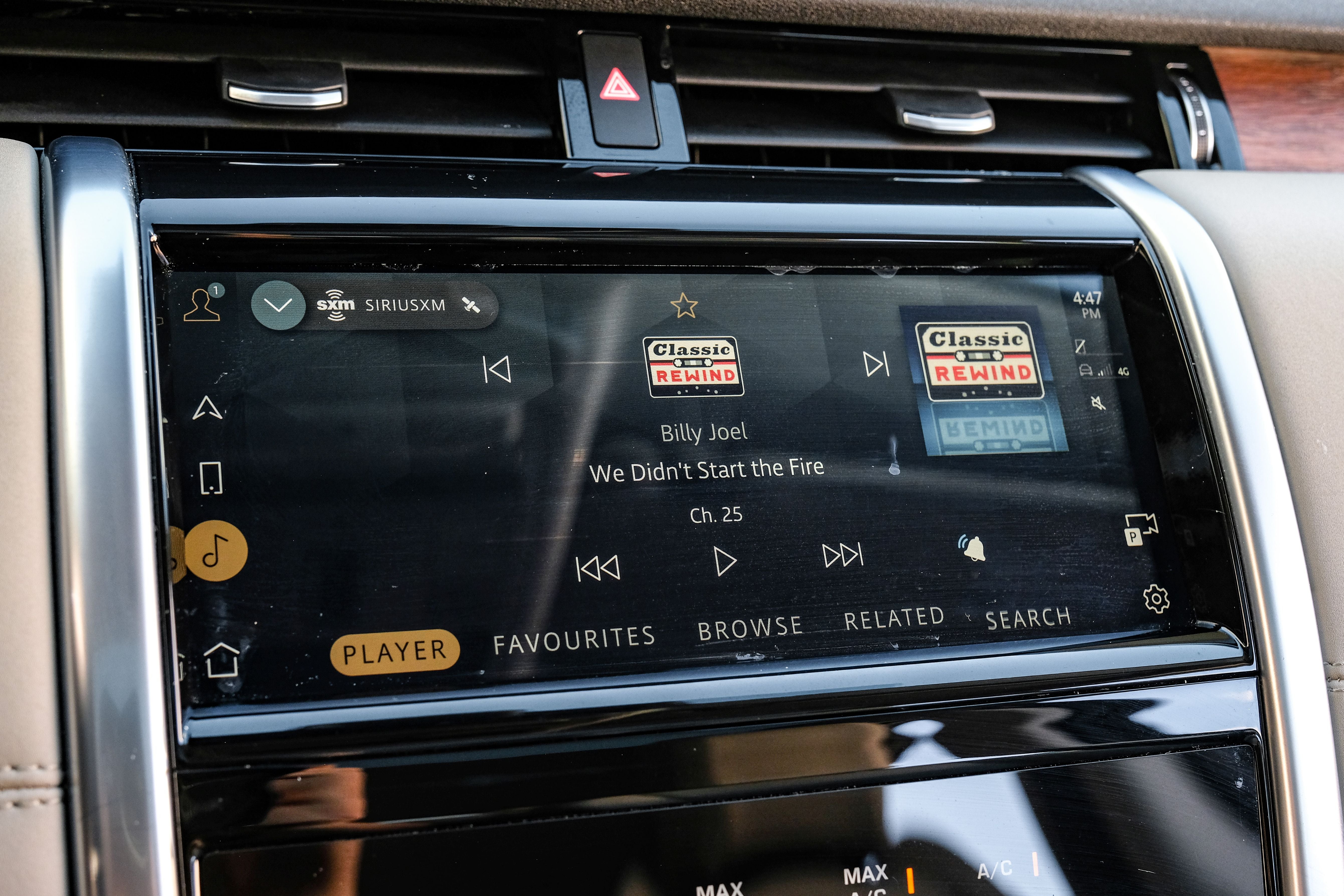 2023 Land Rover Discovery Sport SE