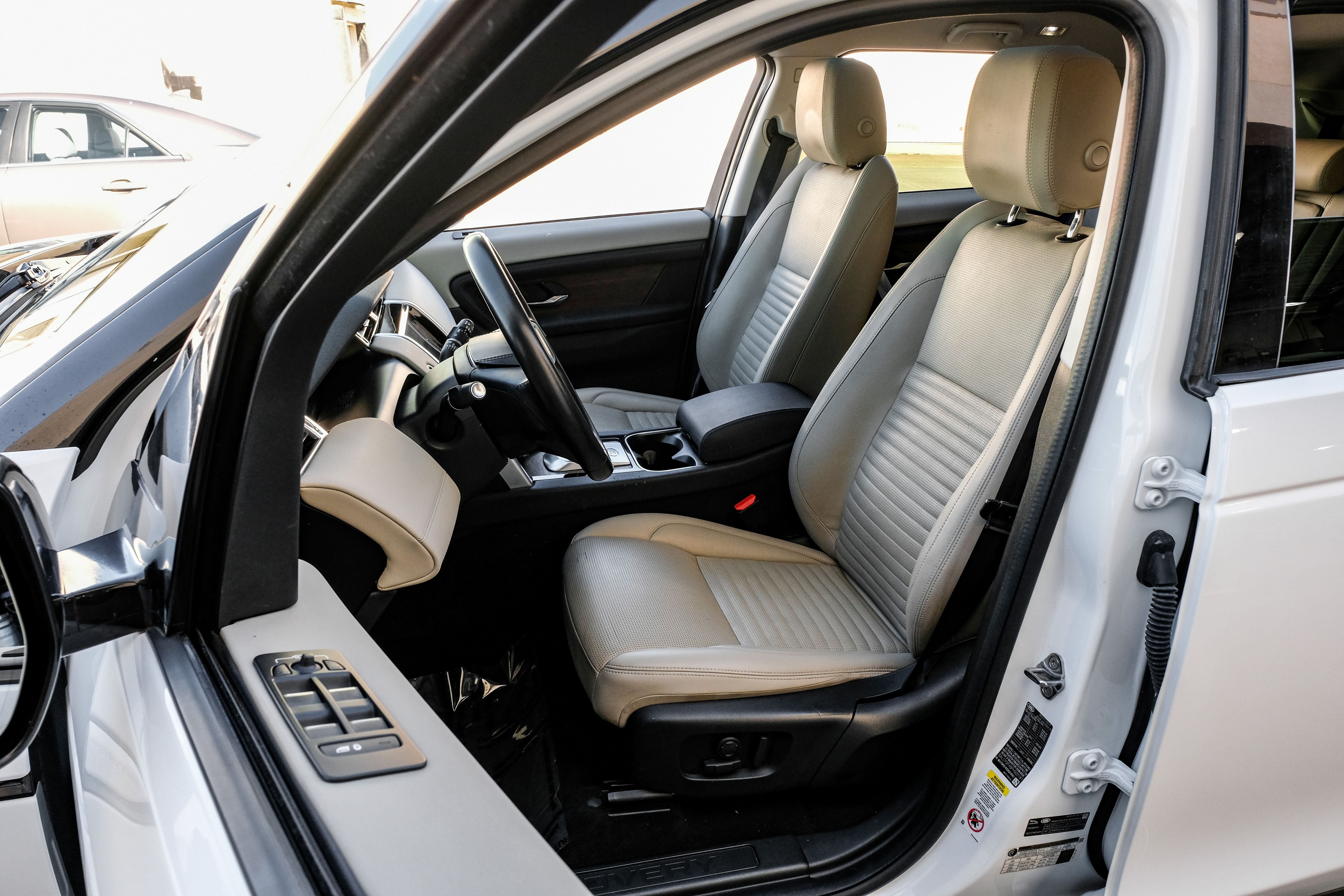 2023 Land Rover Discovery Sport SE