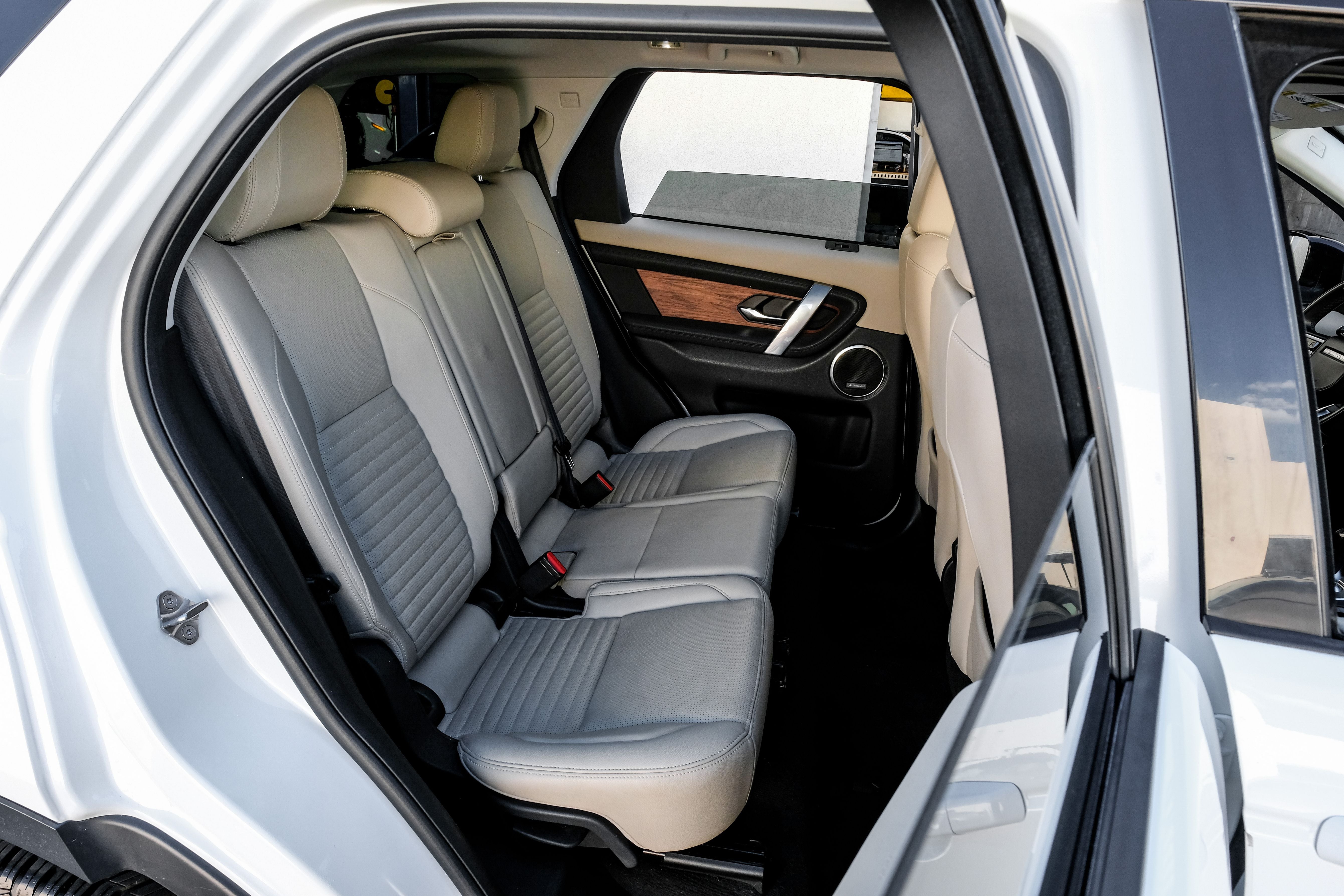 2023 Land Rover Discovery Sport SE