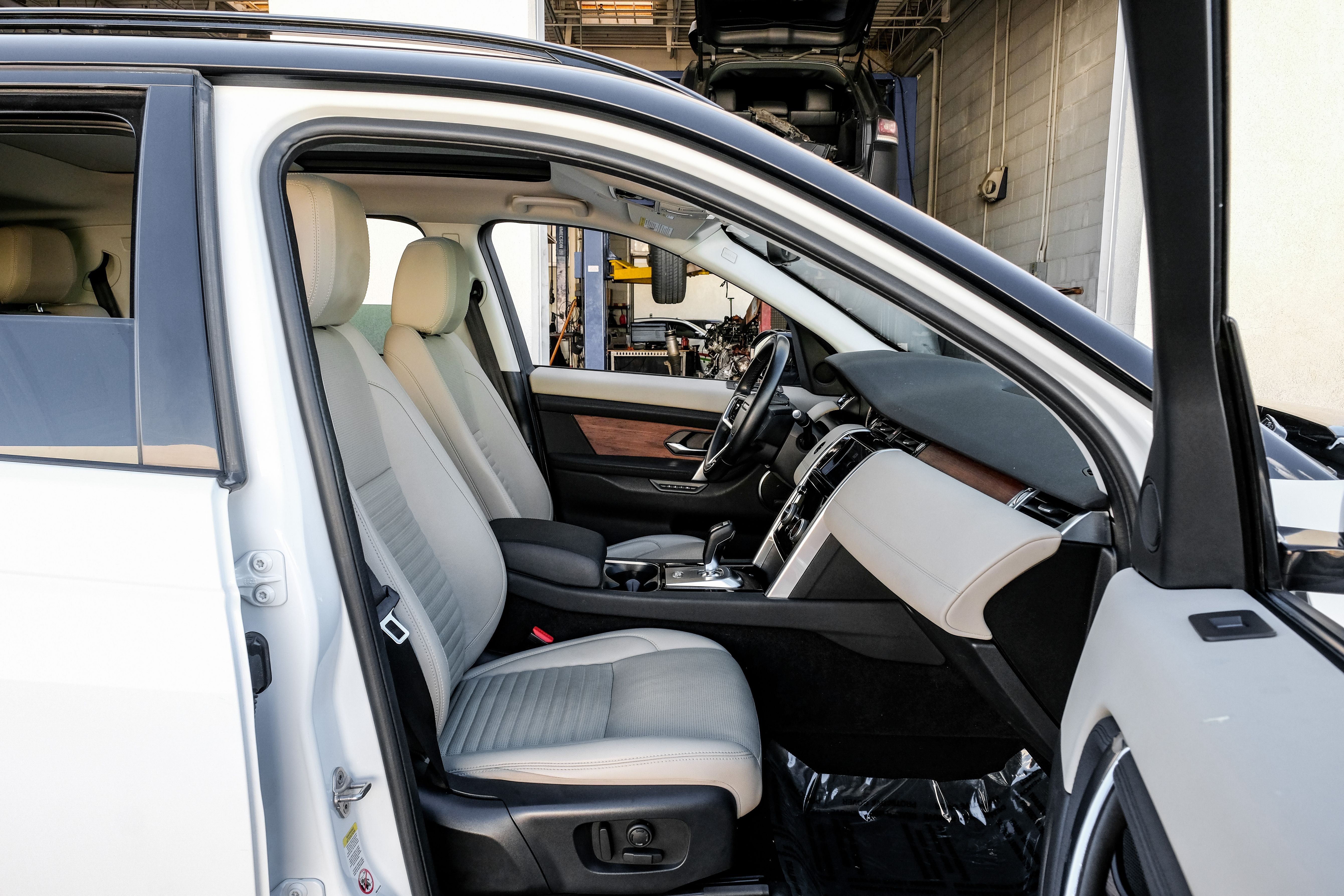 2023 Land Rover Discovery Sport SE