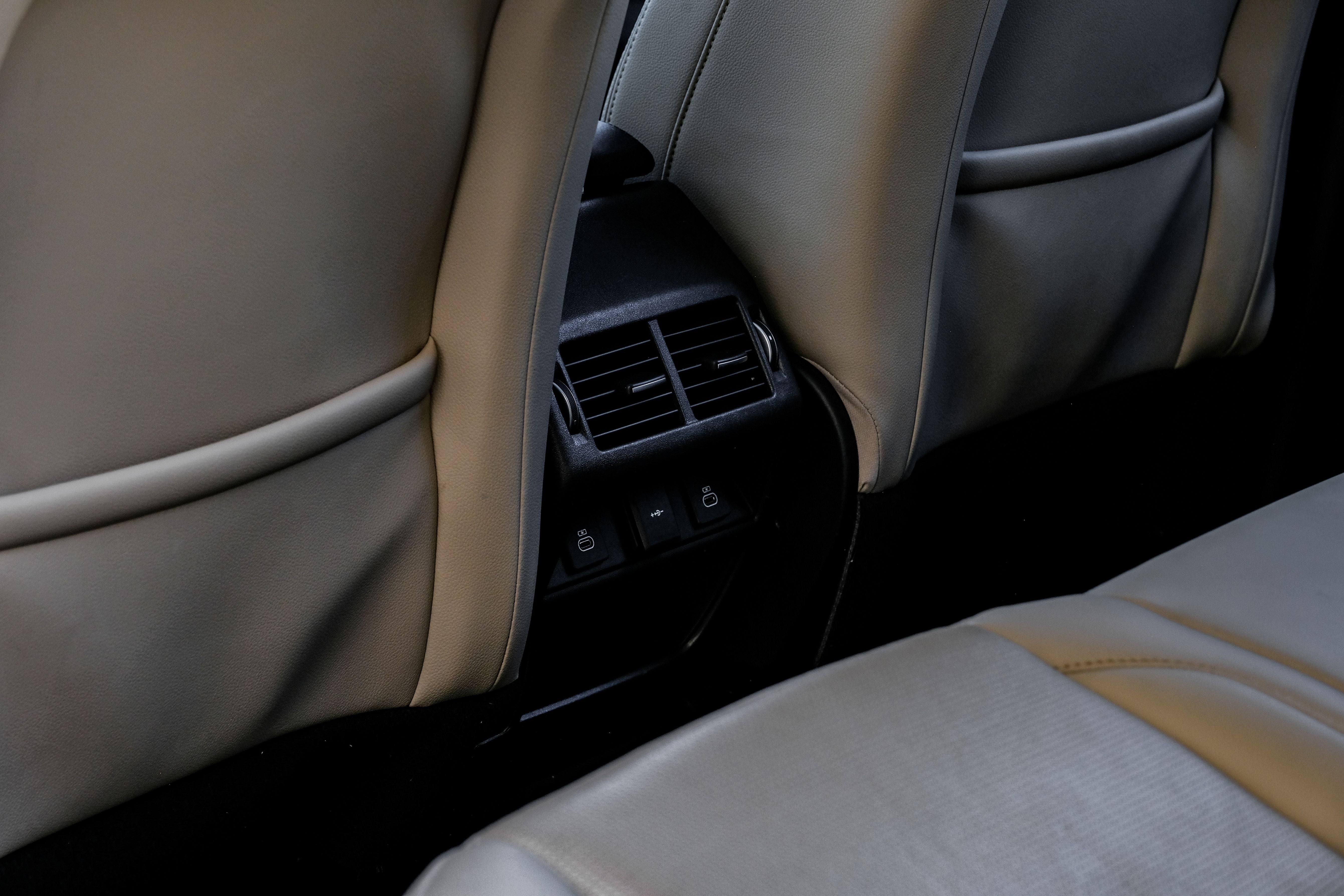 2023 Land Rover Discovery Sport SE