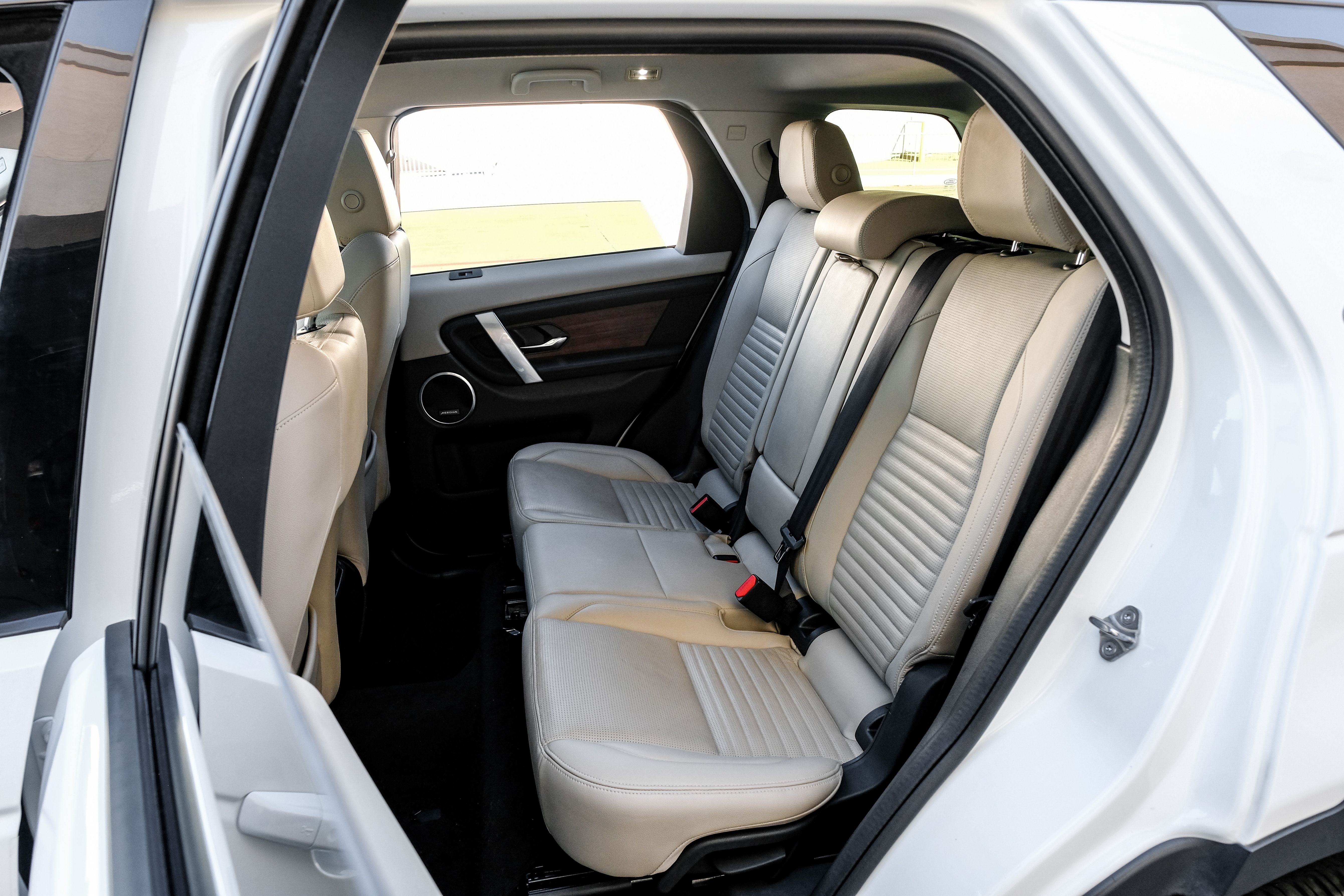 2023 Land Rover Discovery Sport SE