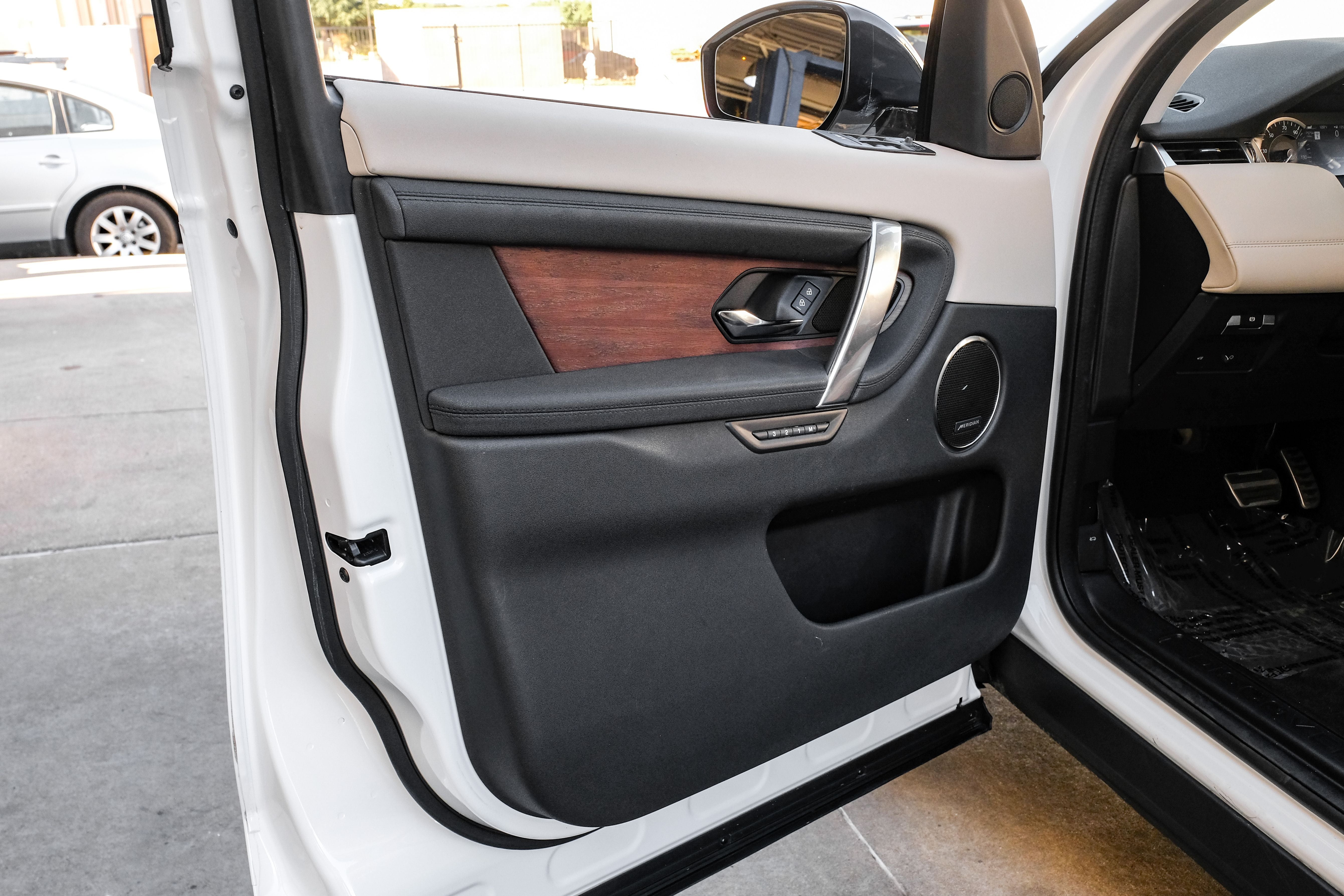 2023 Land Rover Discovery Sport SE