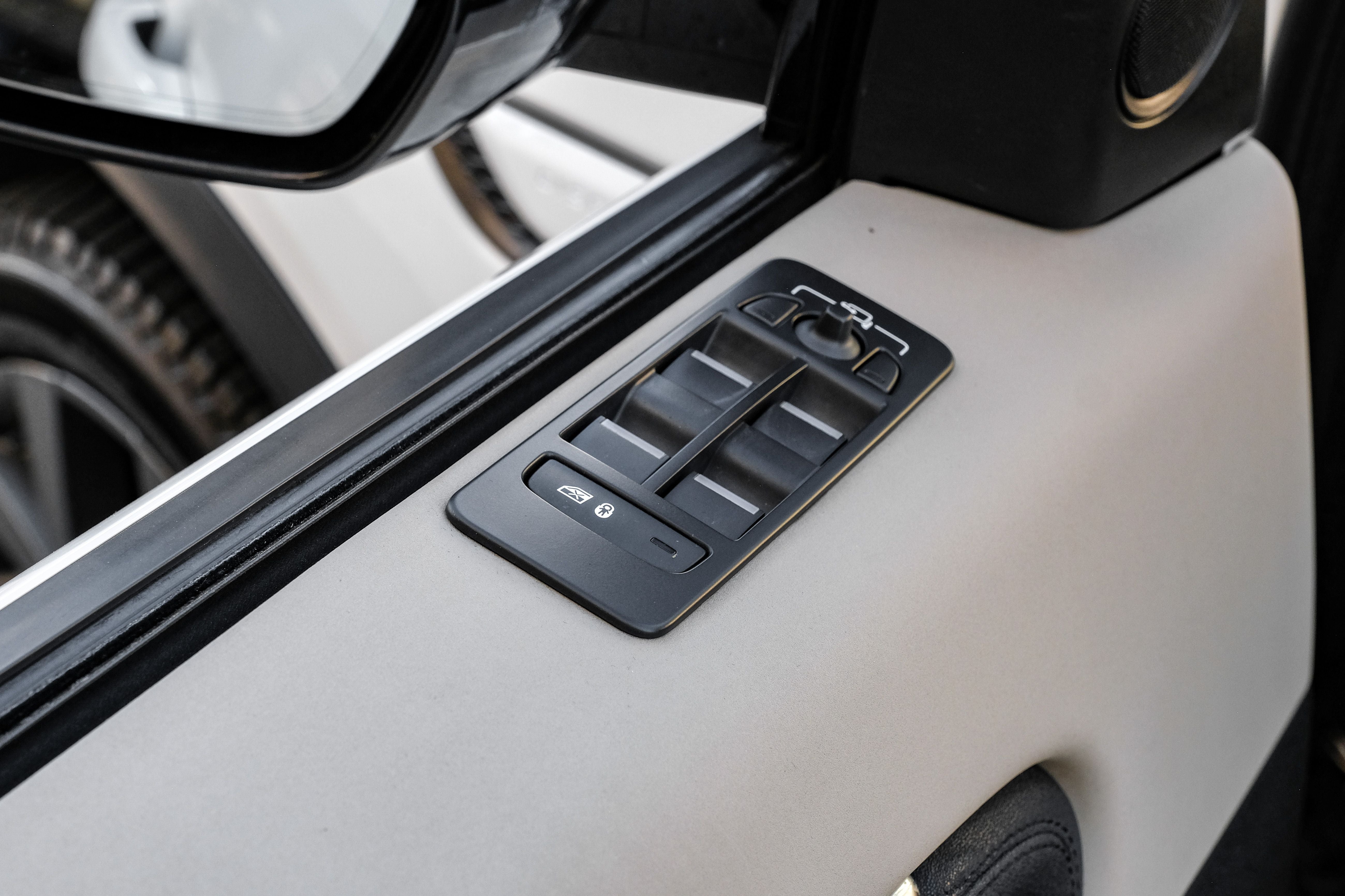 2023 Land Rover Discovery Sport SE