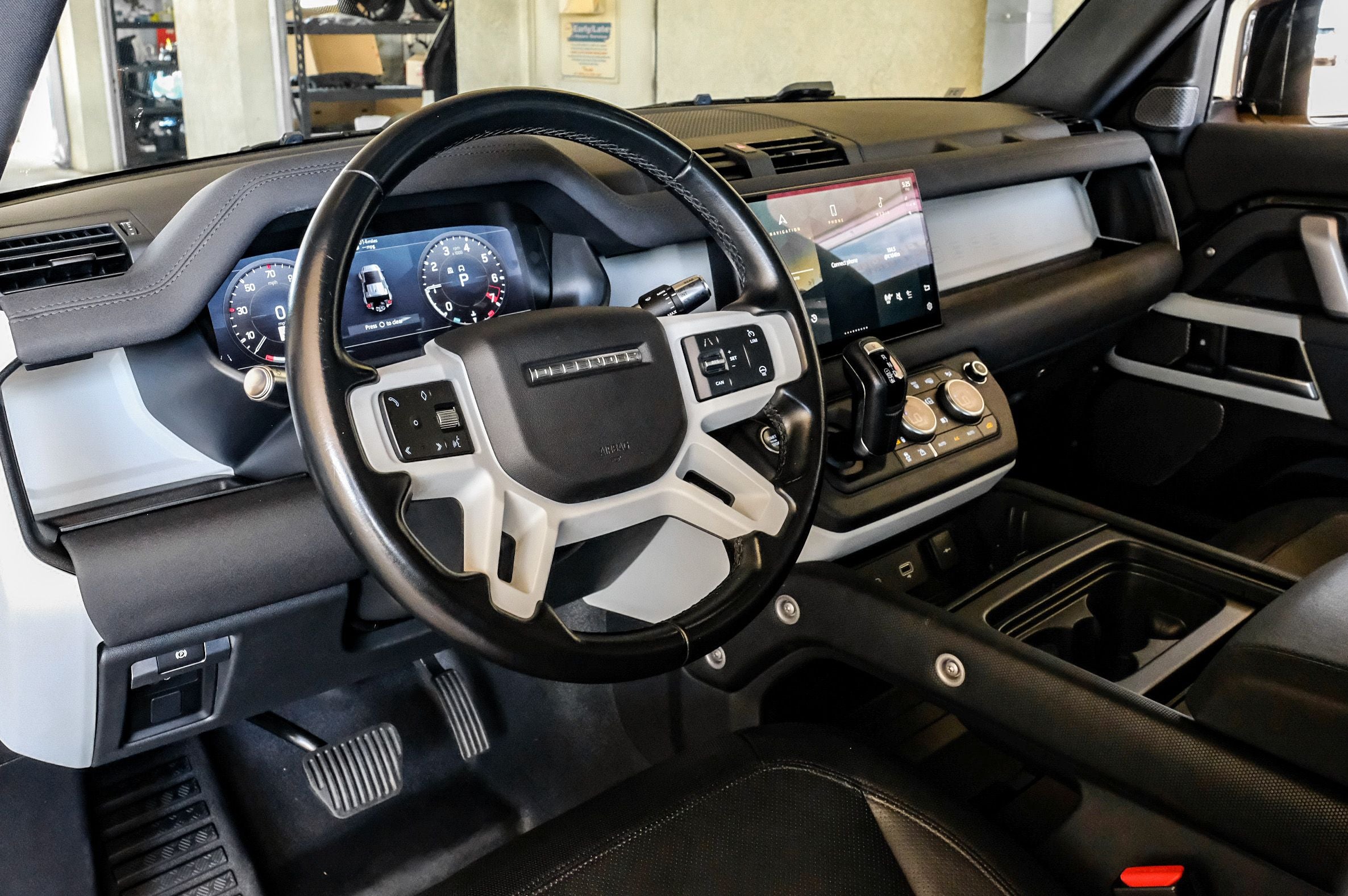 2022 Land Rover Defender 110 X-Dynamic SE
