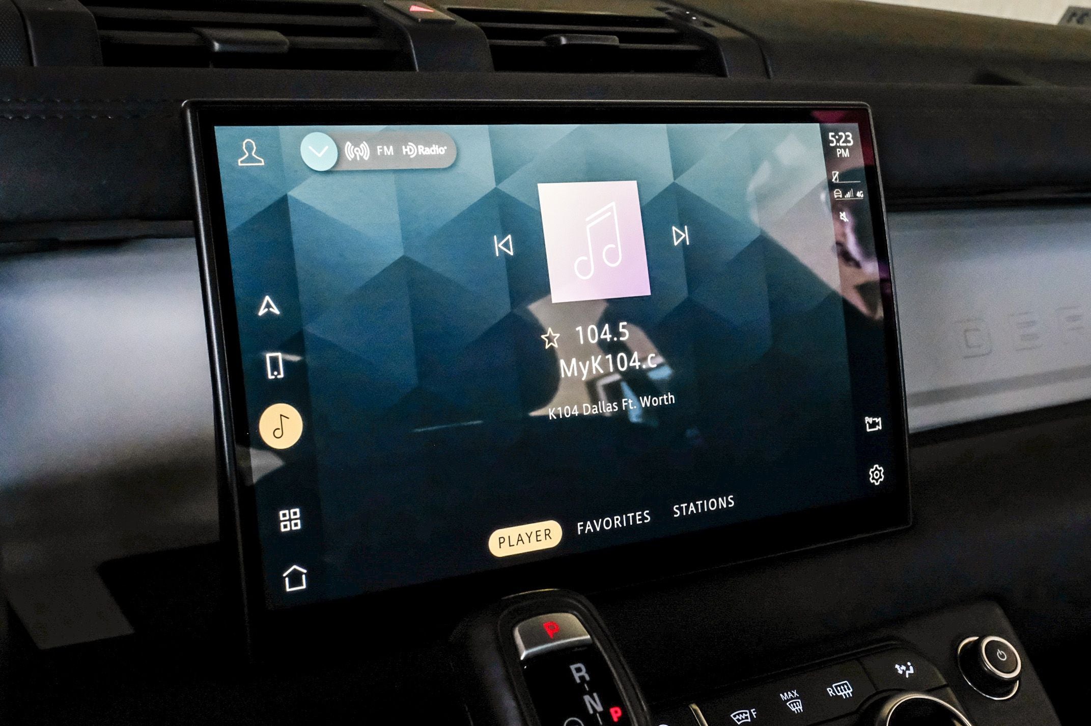 2022 Land Rover Defender 110 X-Dynamic SE