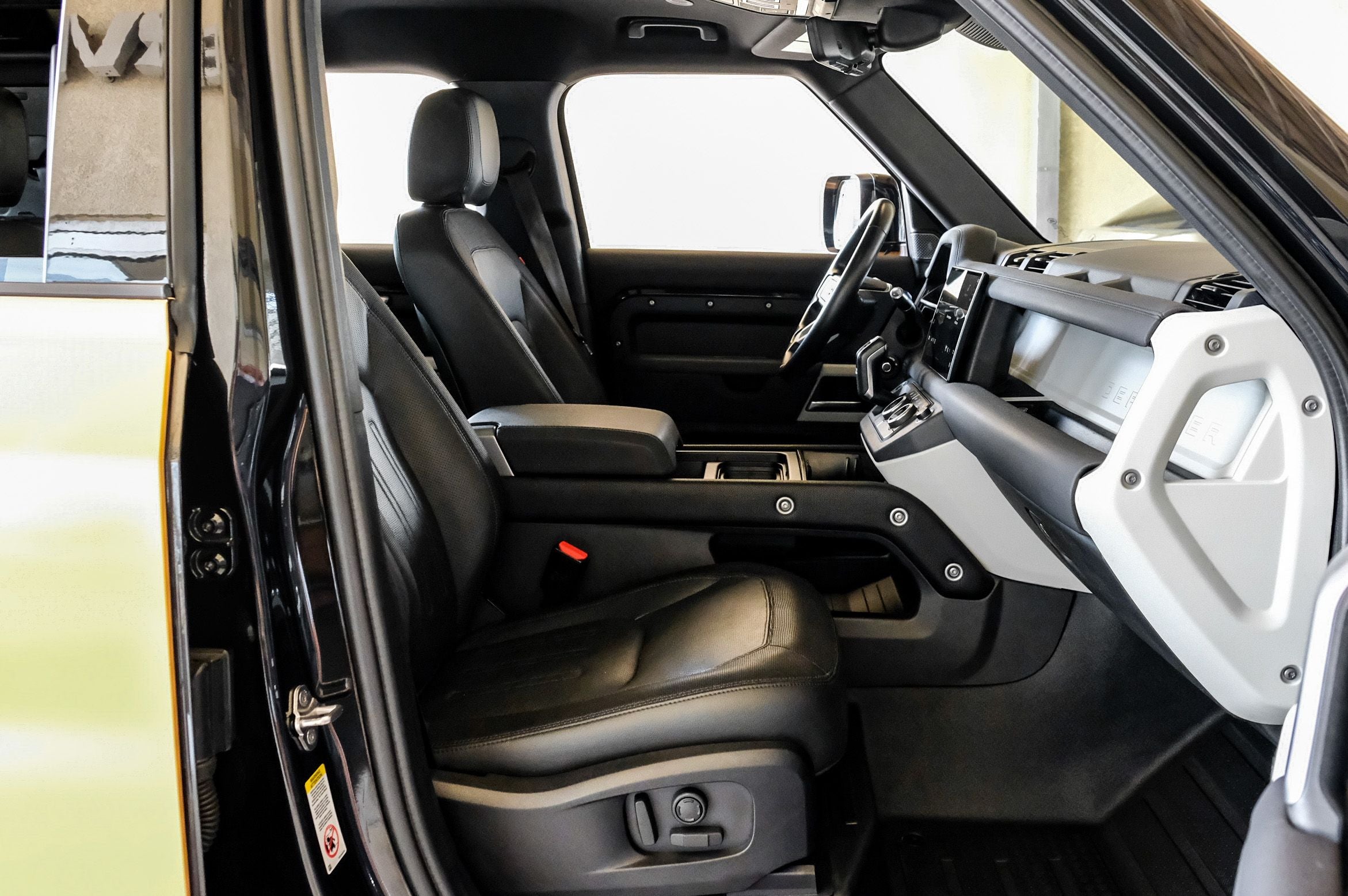 2022 Land Rover Defender 110 X-Dynamic SE