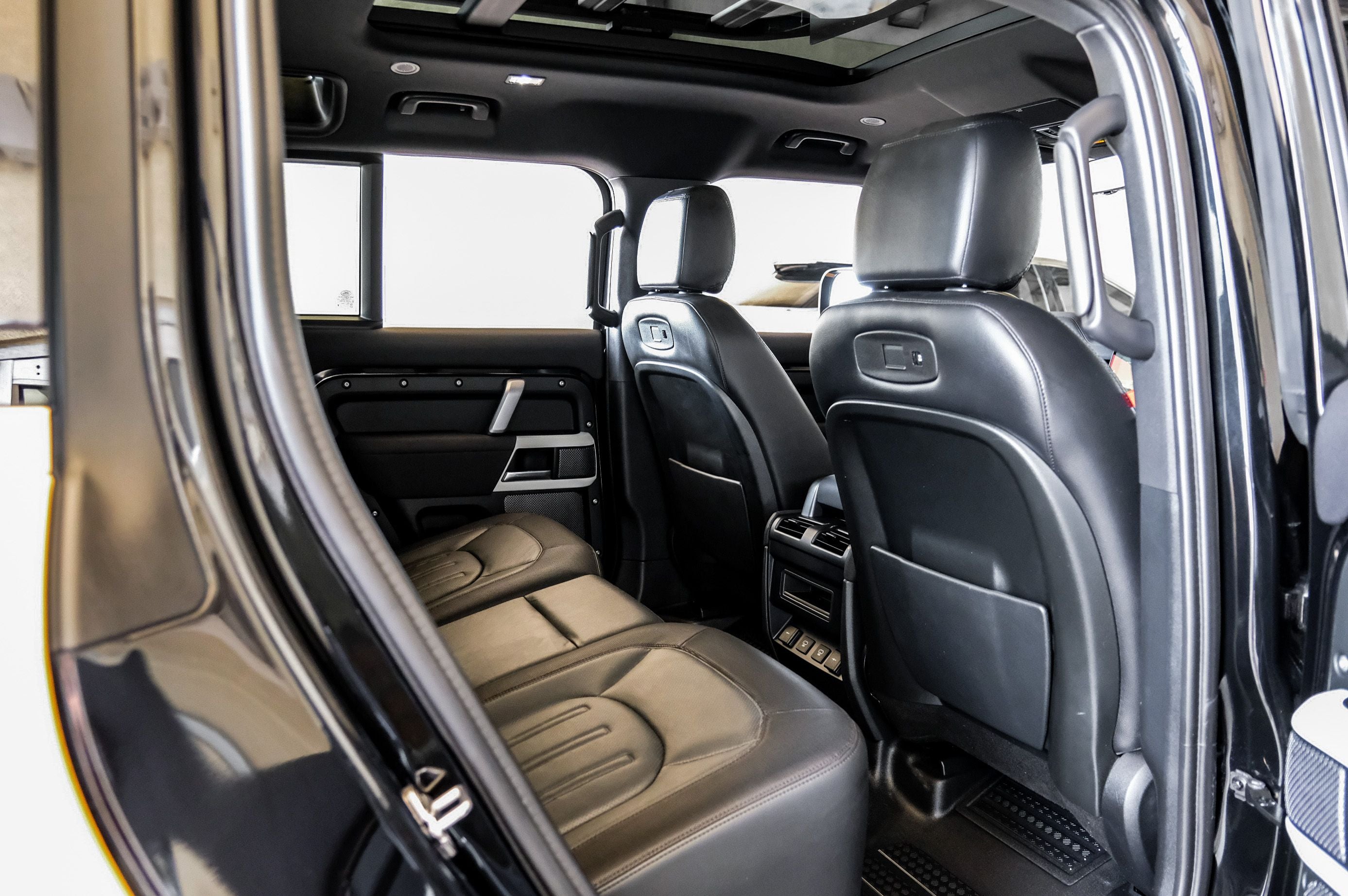 2022 Land Rover Defender 110 X-Dynamic SE