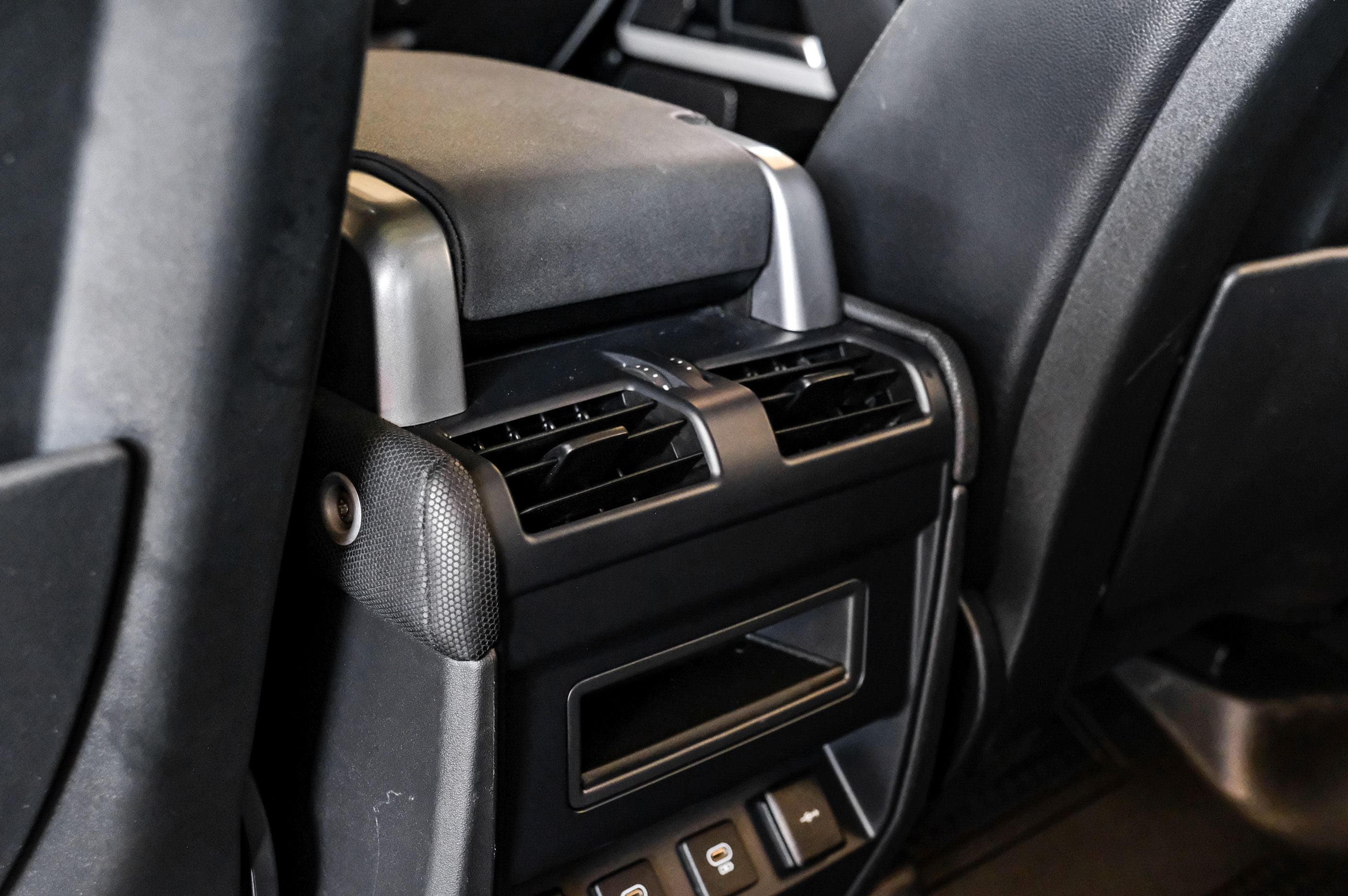 2022 Land Rover Defender 110 X-Dynamic SE