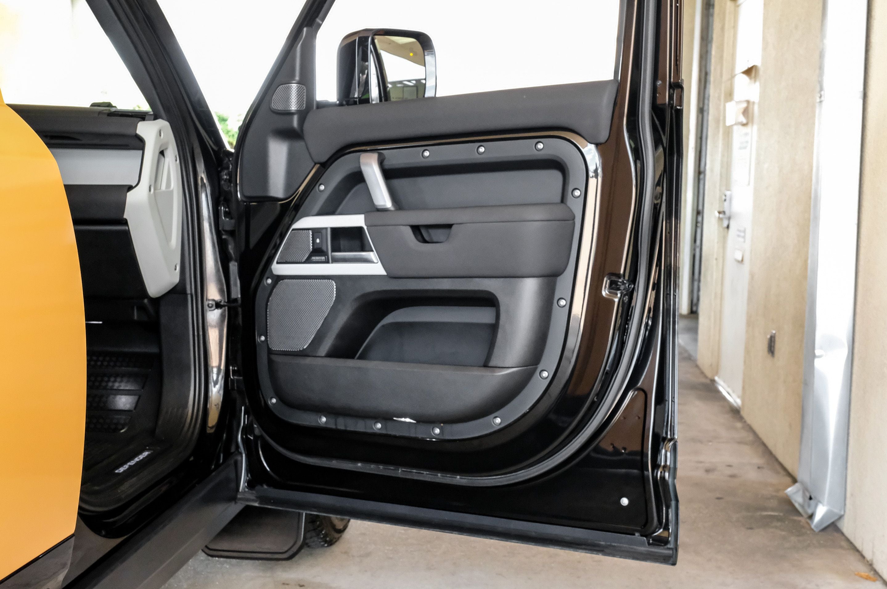 2022 Land Rover Defender 110 X-Dynamic SE