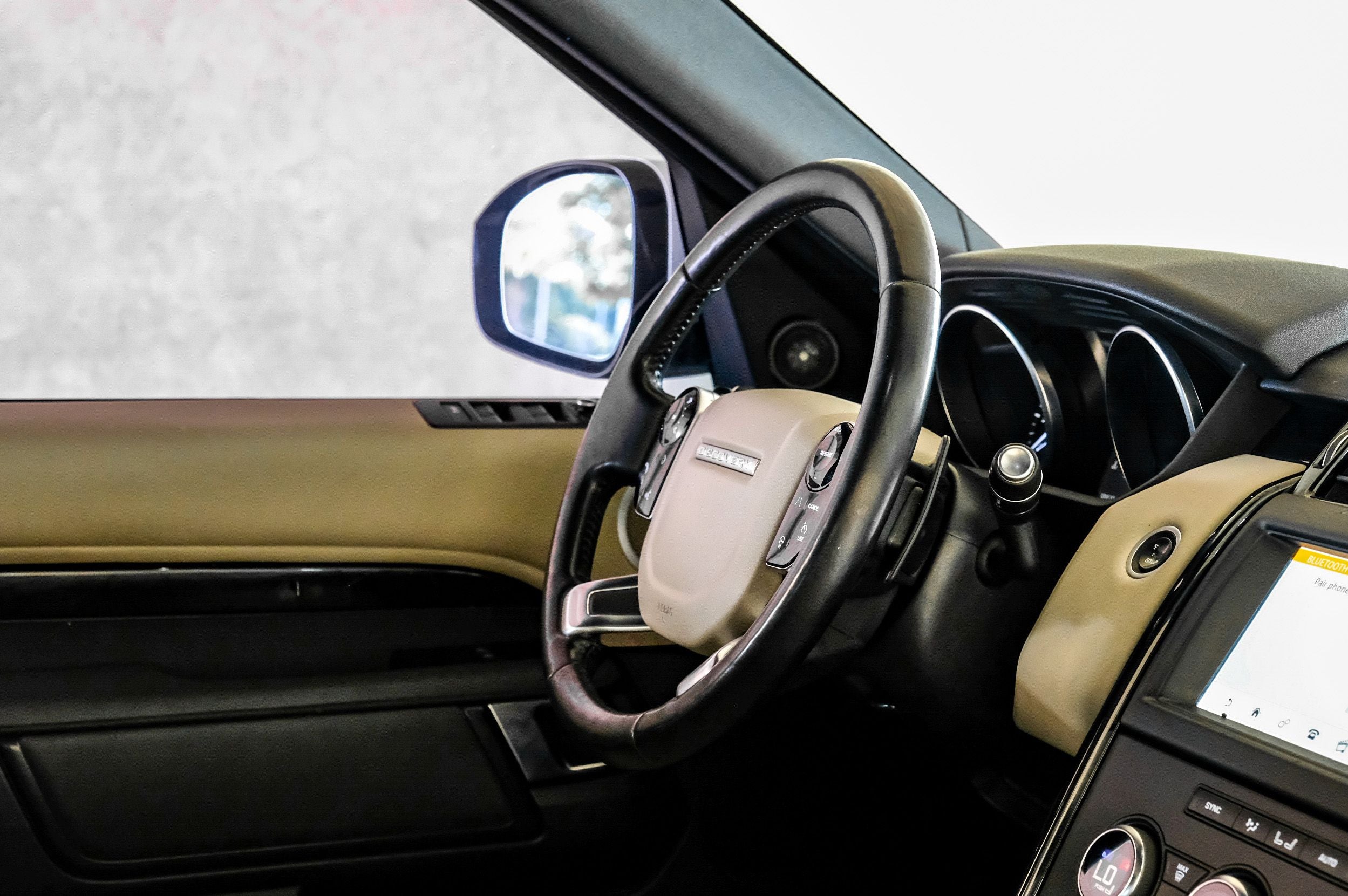2020 Land Rover Discovery SE