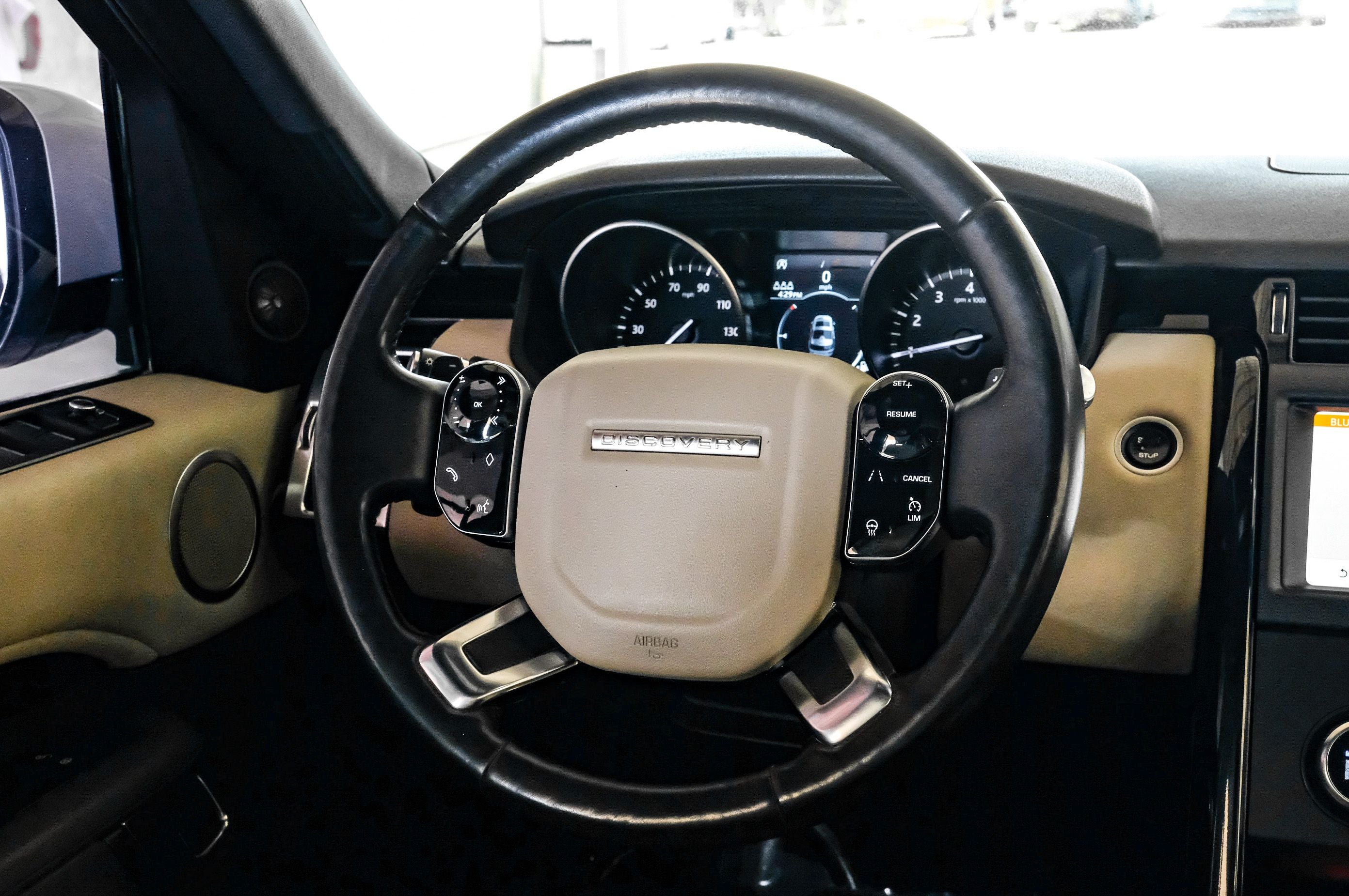2020 Land Rover Discovery SE