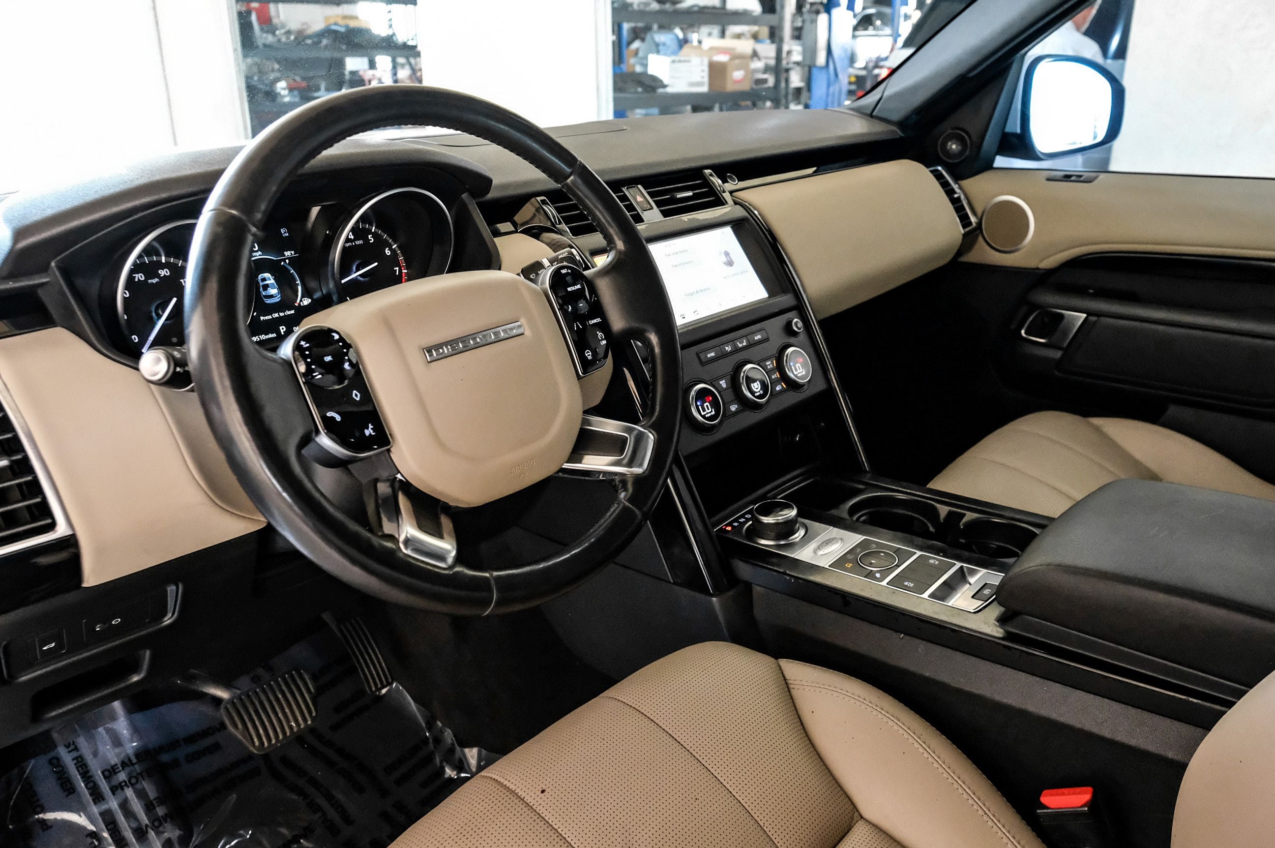 2020 Land Rover Discovery SE