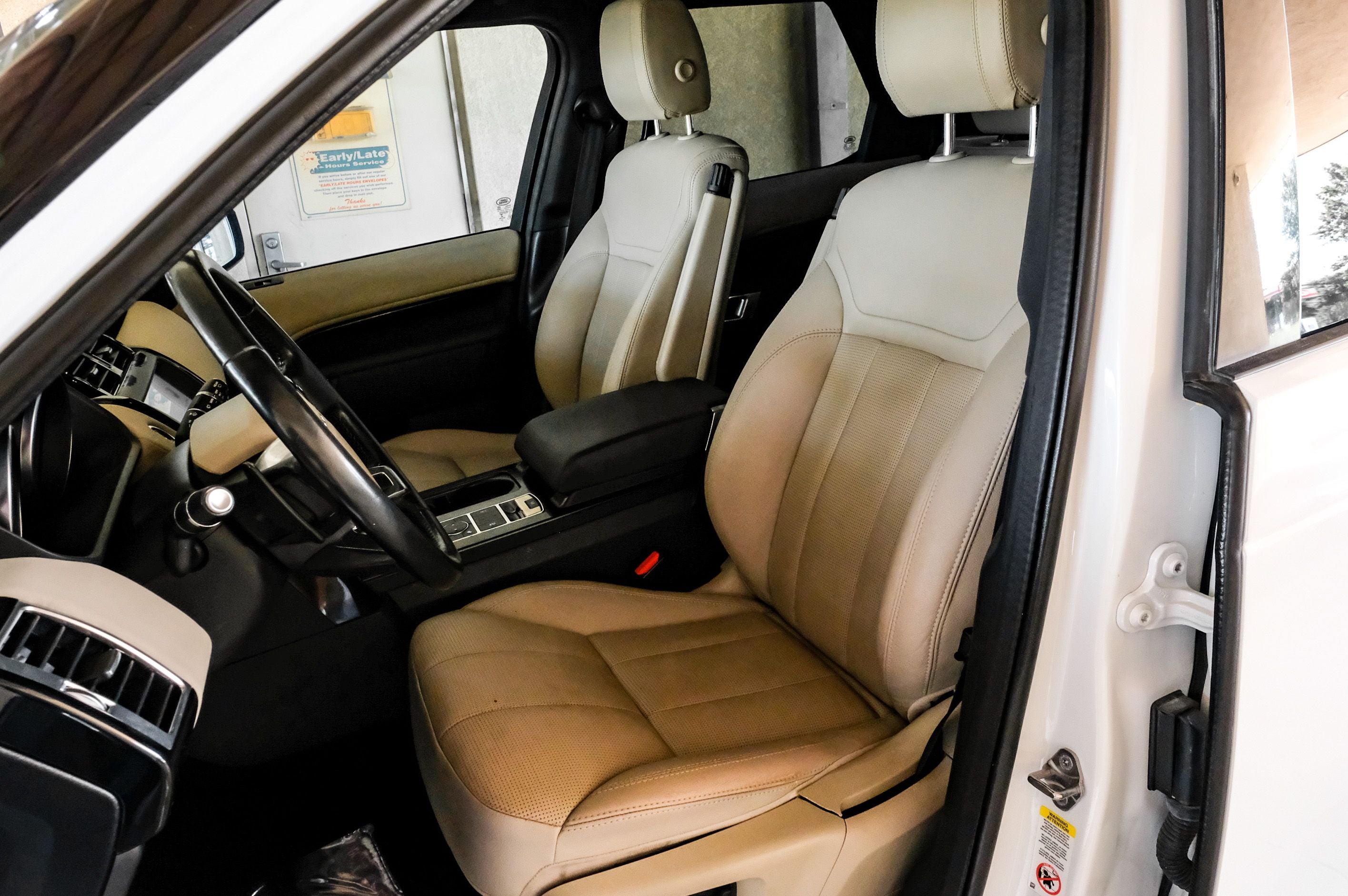2020 Land Rover Discovery SE