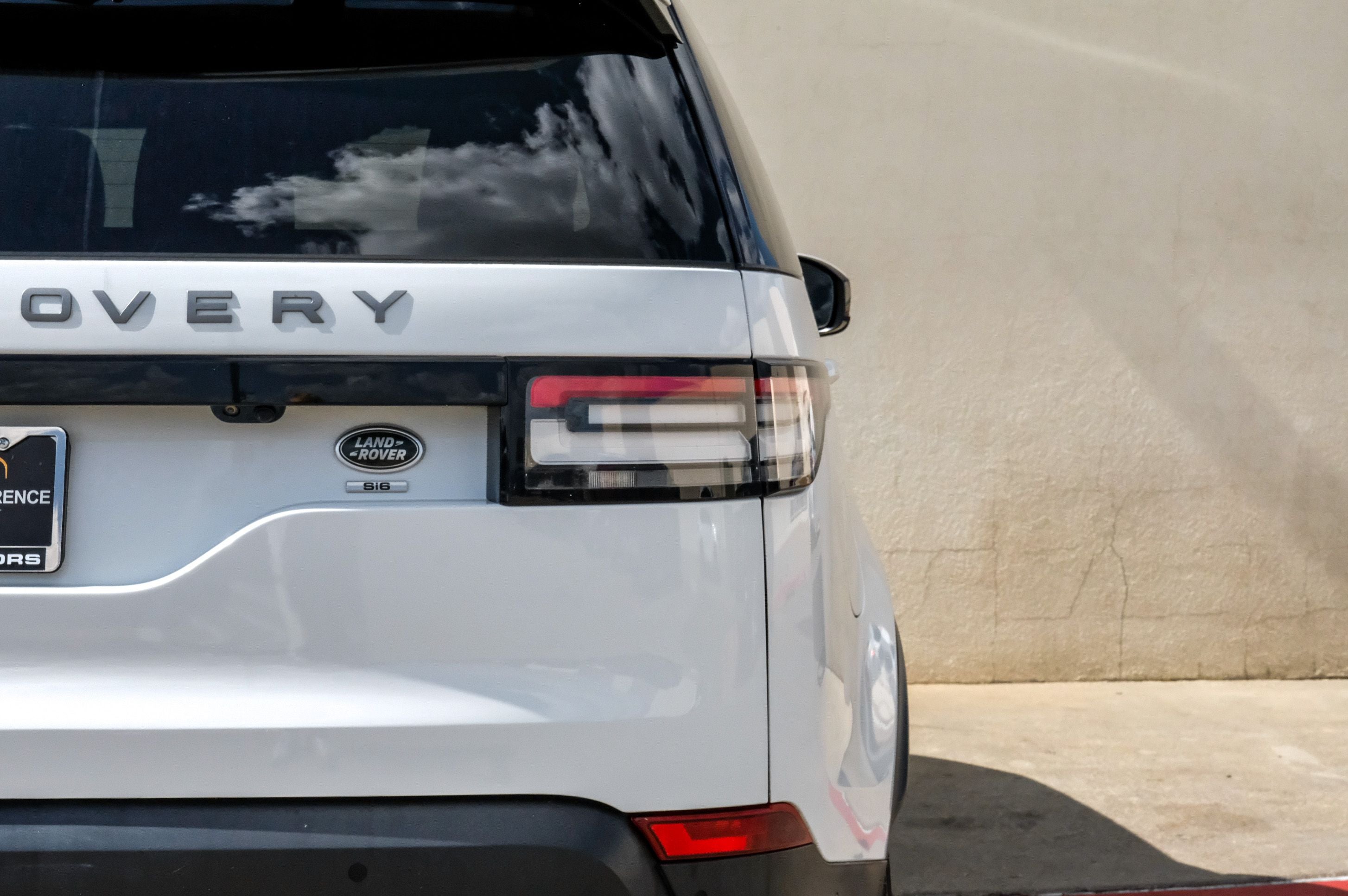2020 Land Rover Discovery SE