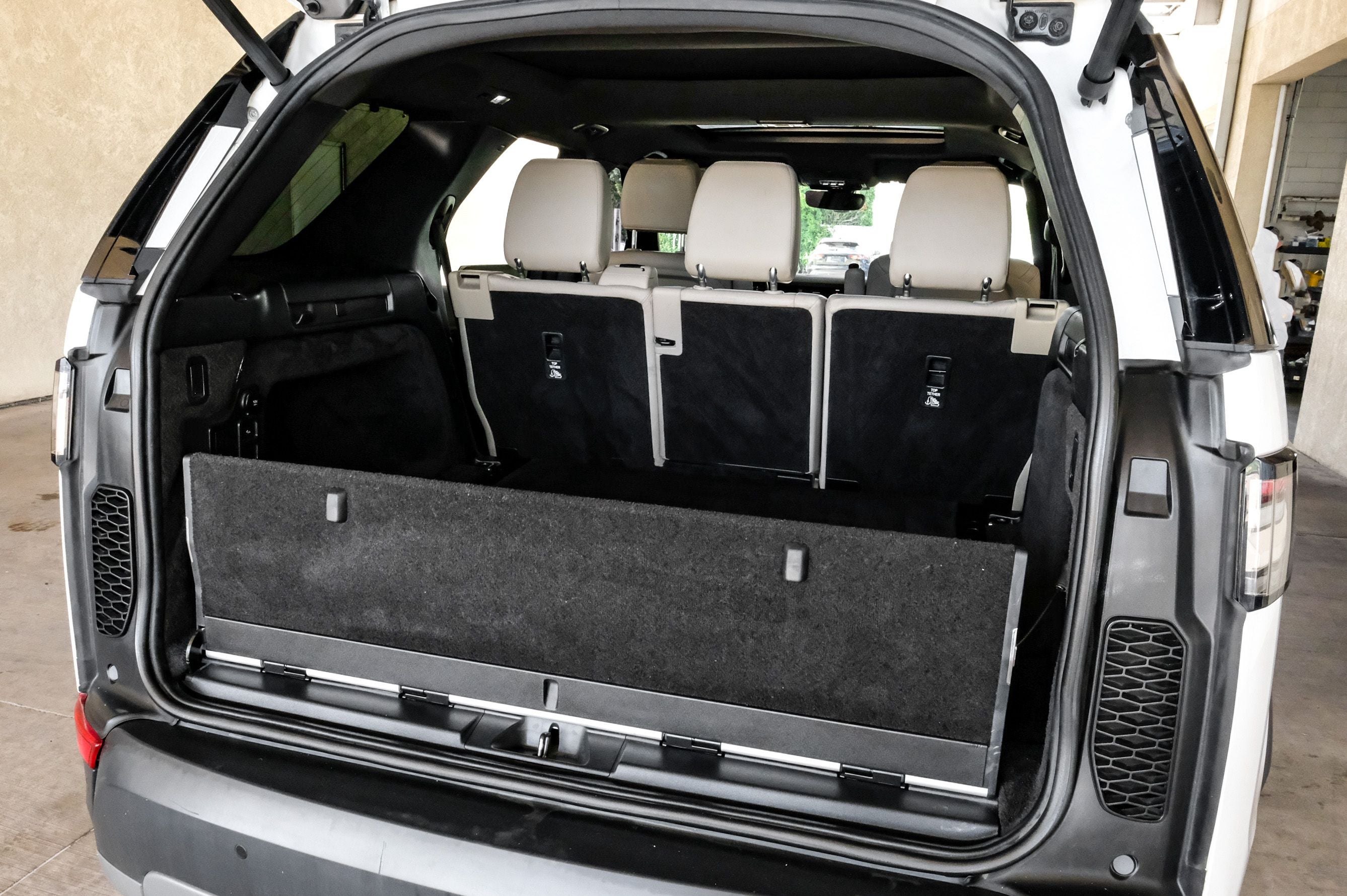 2020 Land Rover Discovery SE