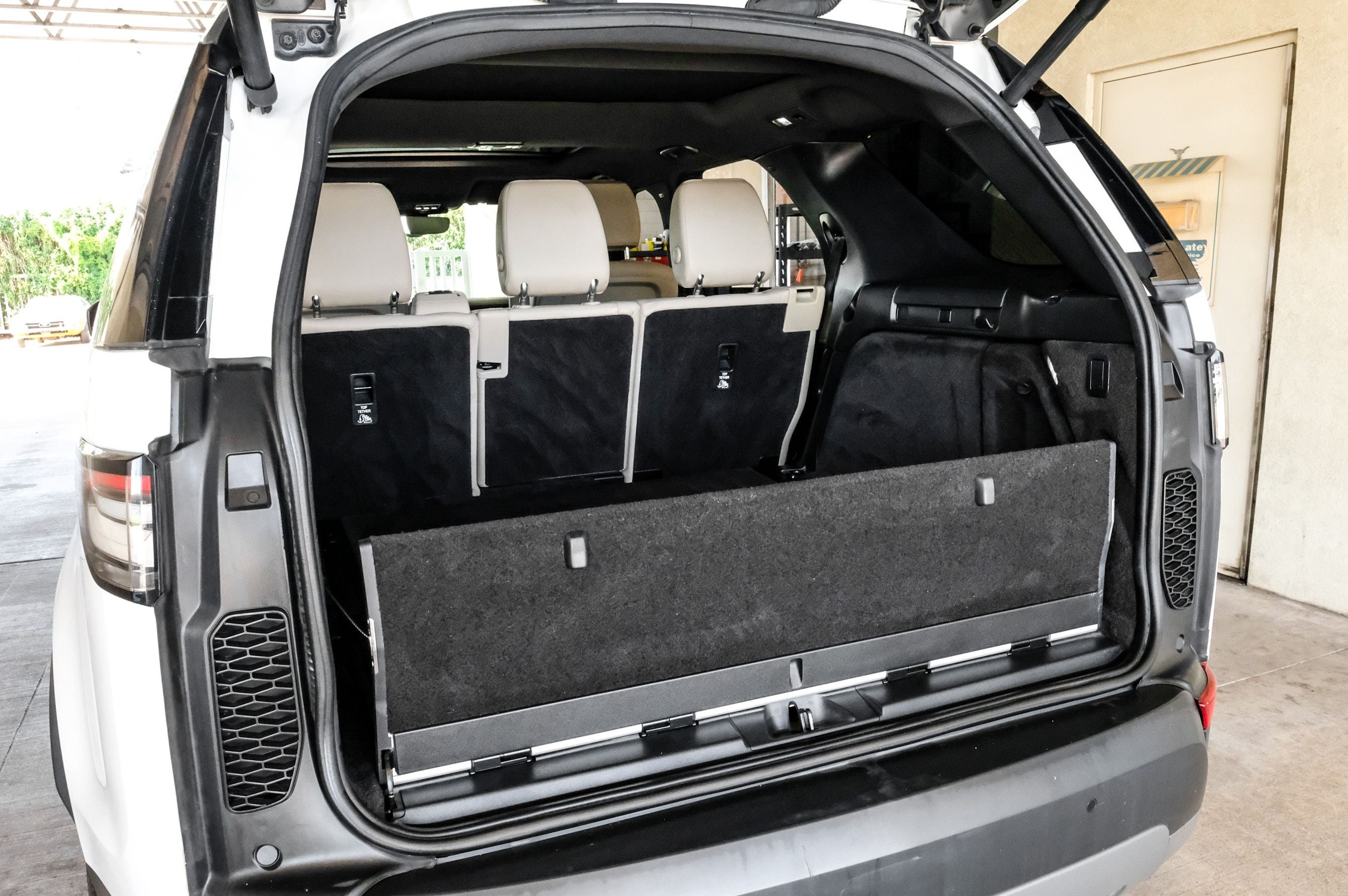 2020 Land Rover Discovery SE