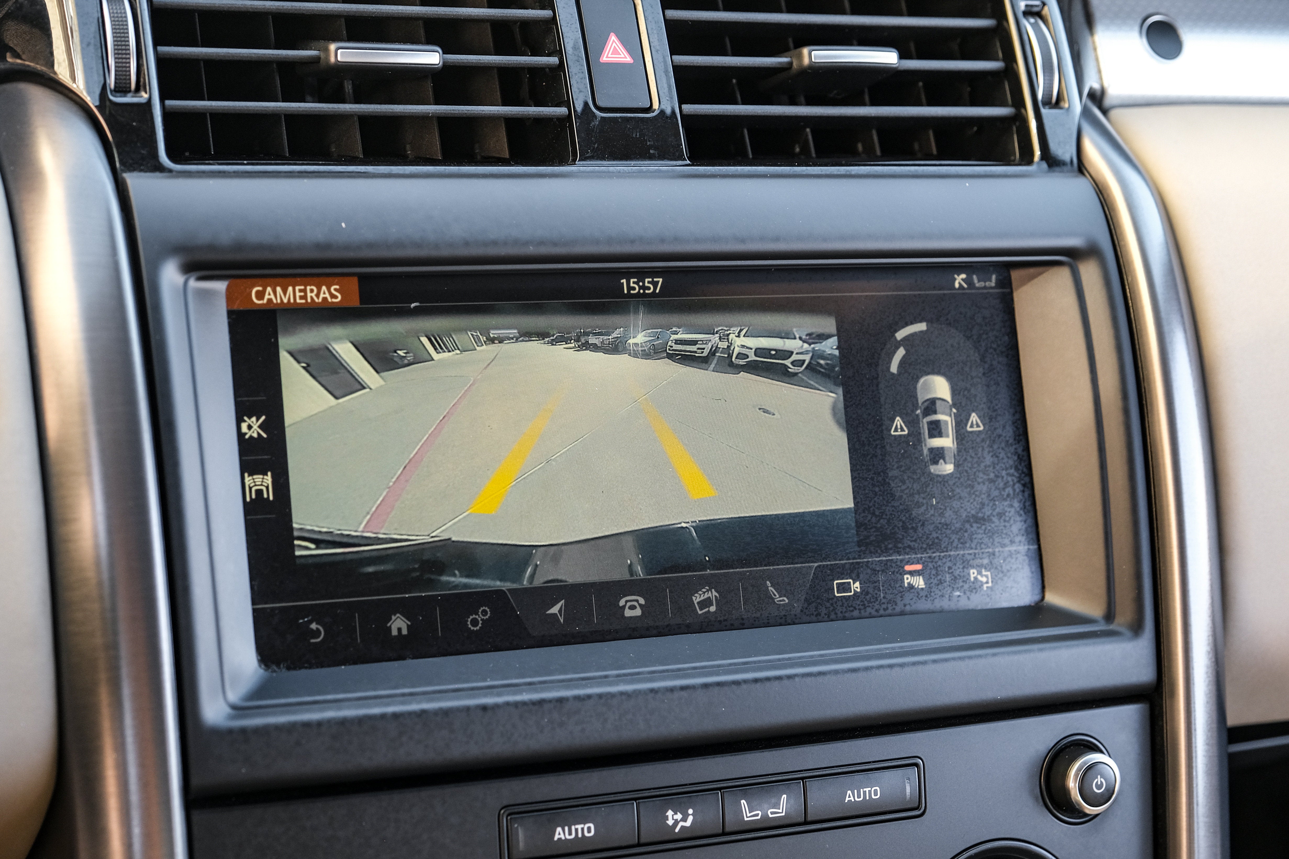 2020 Land Rover Discovery Landmark Edition