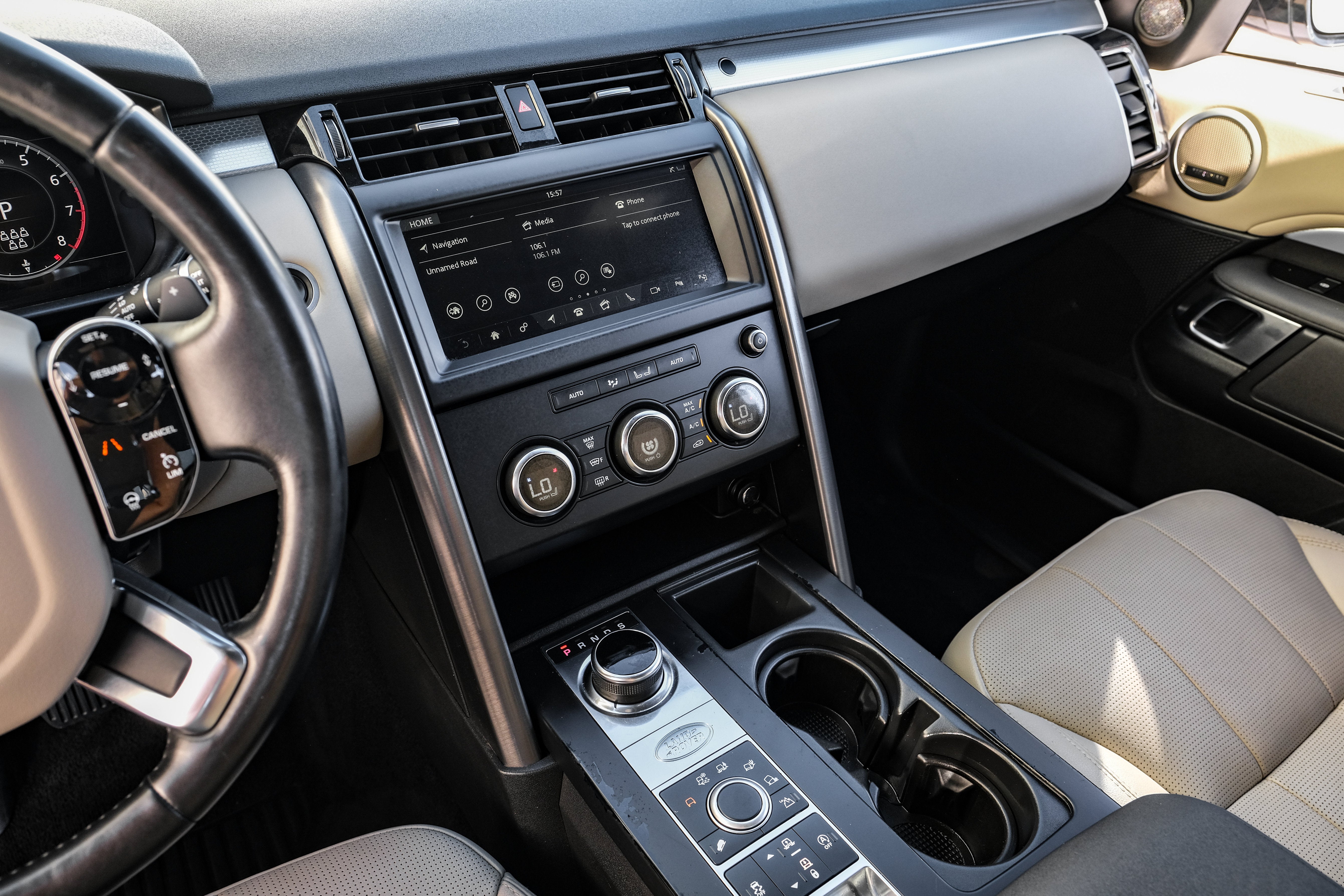 2020 Land Rover Discovery Landmark Edition