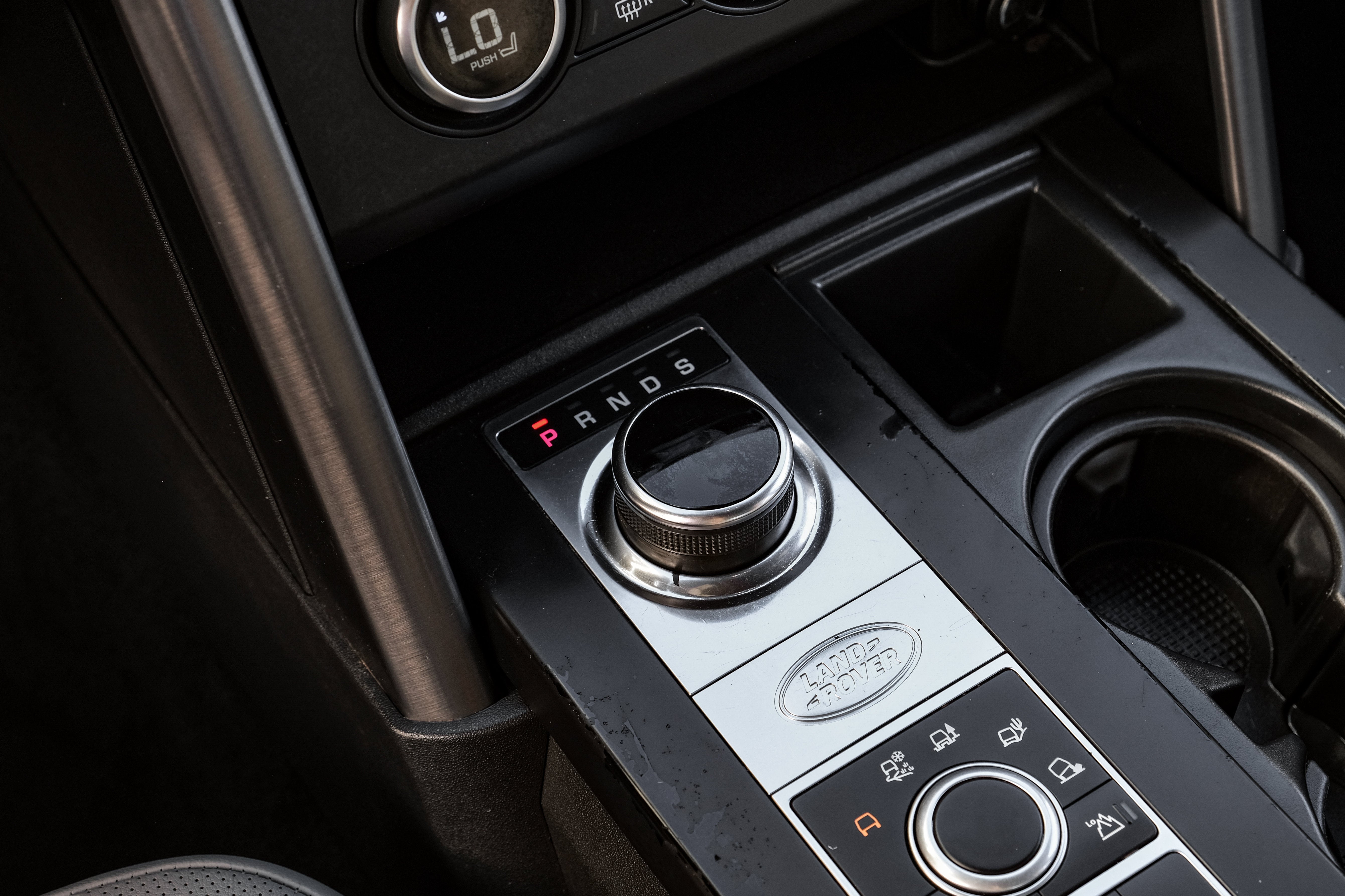 2020 Land Rover Discovery Landmark Edition