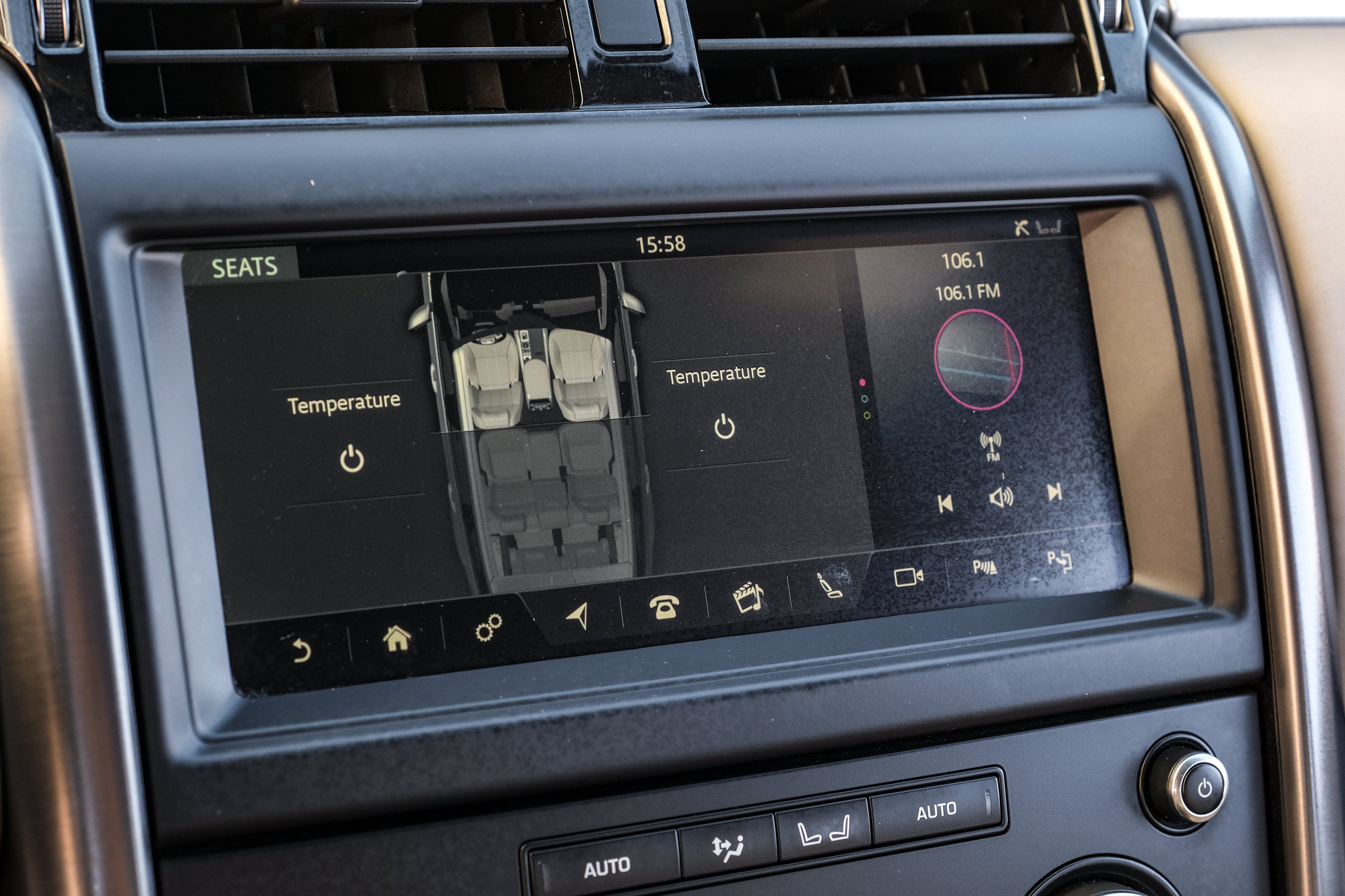 2020 Land Rover Discovery Landmark Edition
